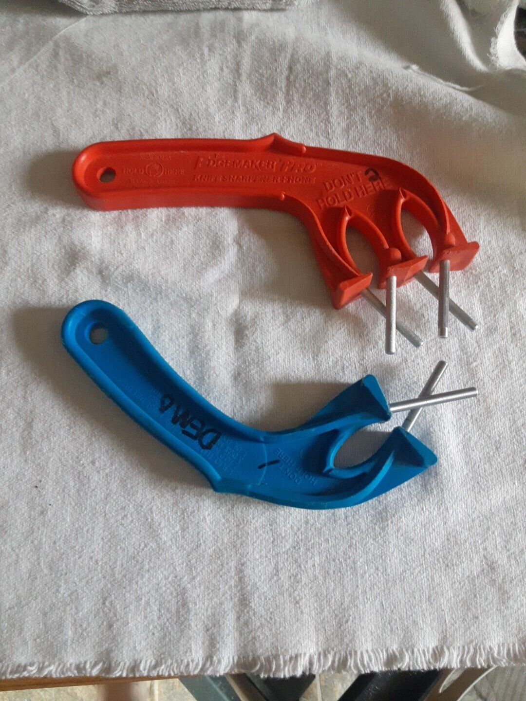 Edgemaker Pro Knife Sharpeners . Two Piece Set. Orange N  Blue Handles. Preowned