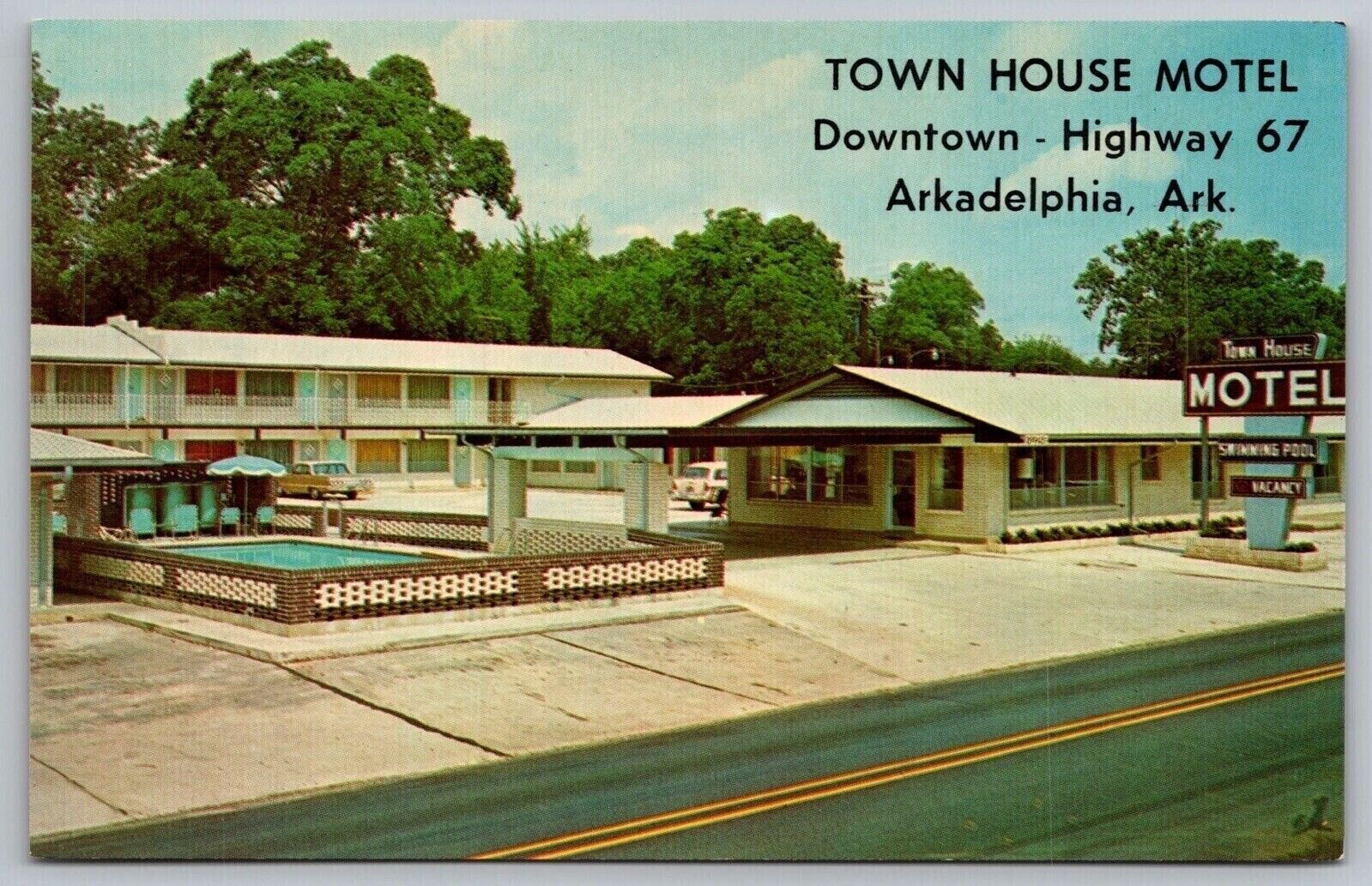 Arkadelphia Arkansas Town House Hotel Roadside Streetview Chrome Postcard