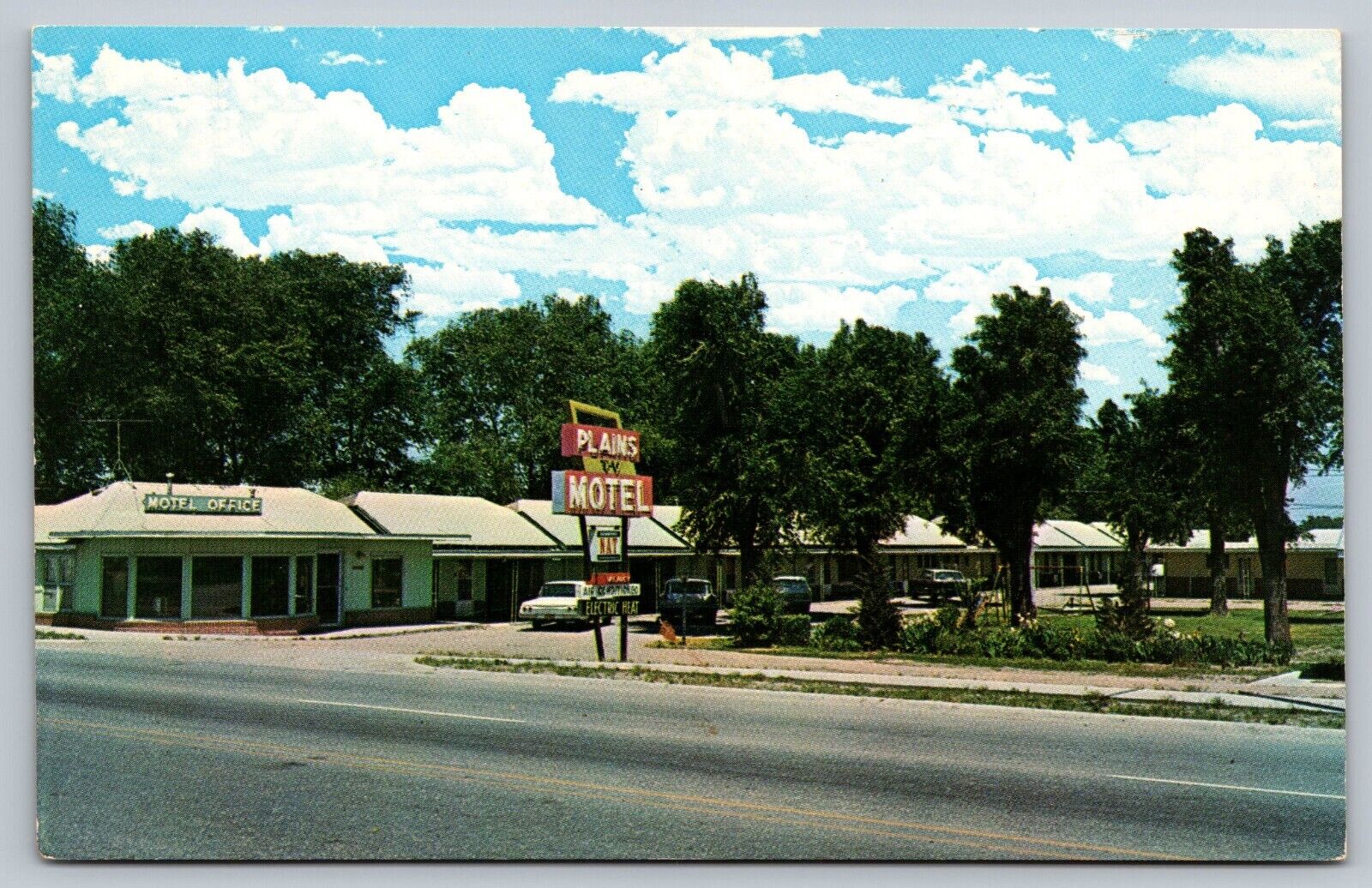 c1950's Plains Motel Roadside Cars North Platte Nebraska NE Vintage Postcard