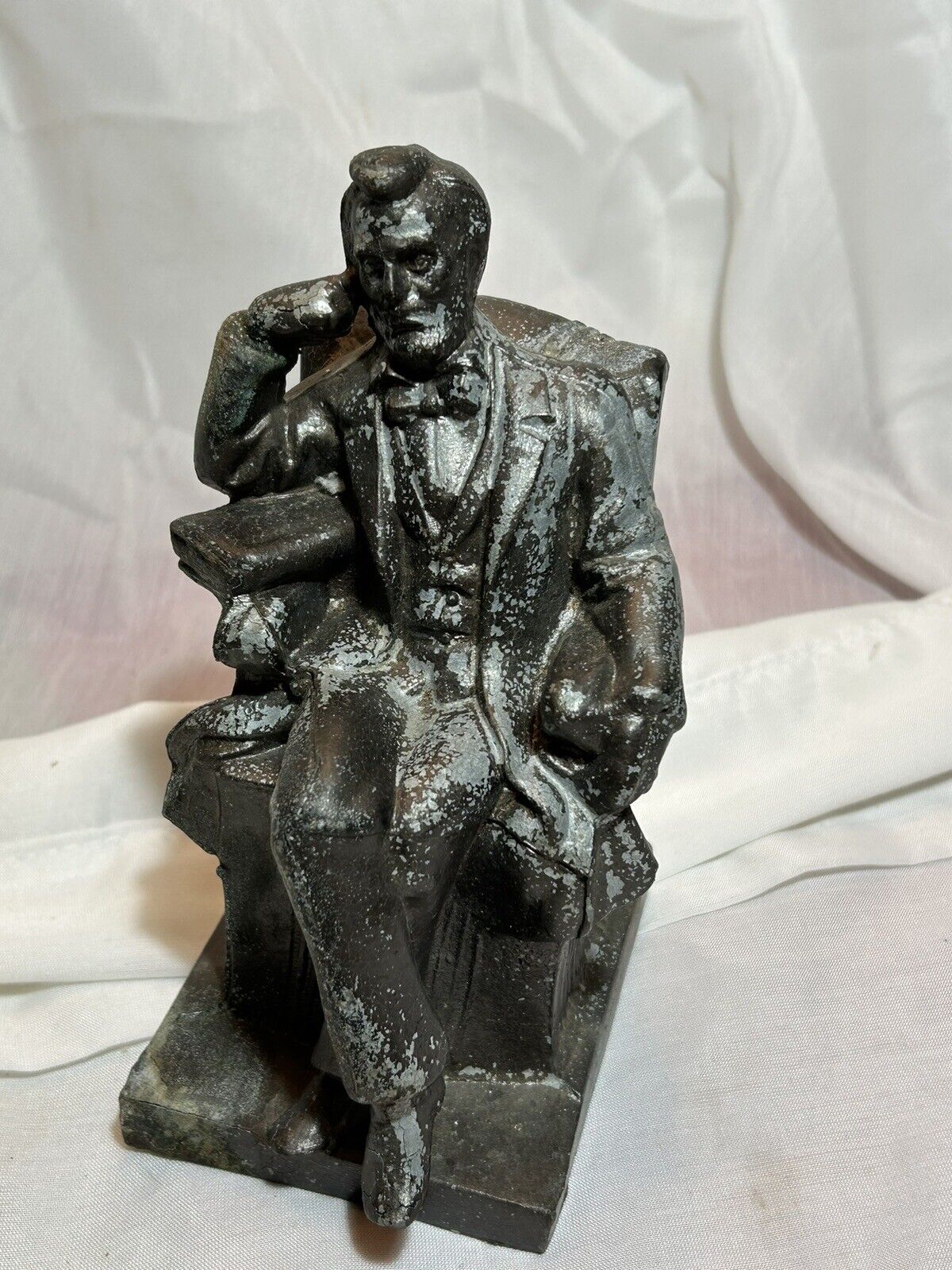 Abraham Lincoln Statue Metal Seated 7\