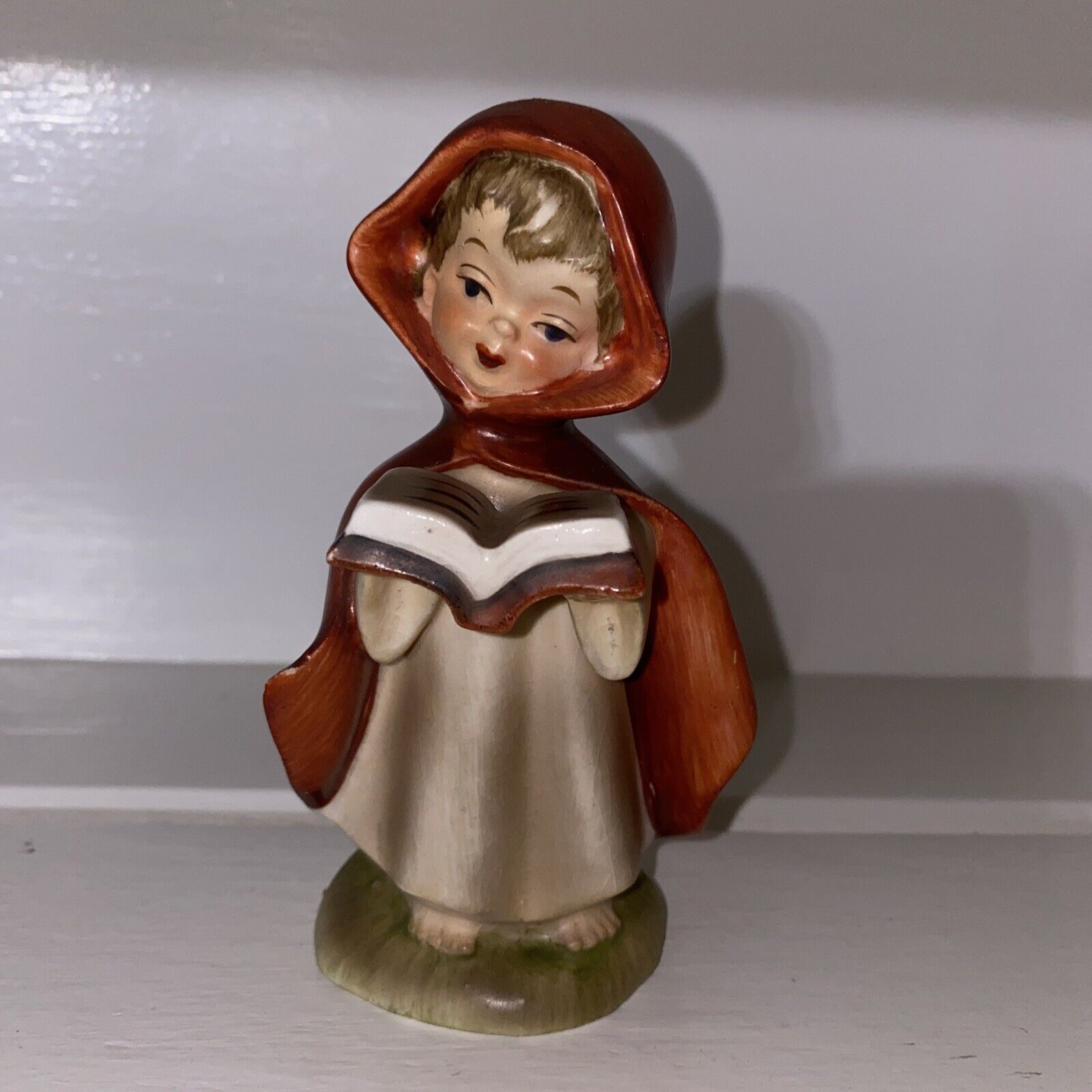 Vintage LEFTON Porcelain Girl In Red Cape With Hymnal Figurine 615