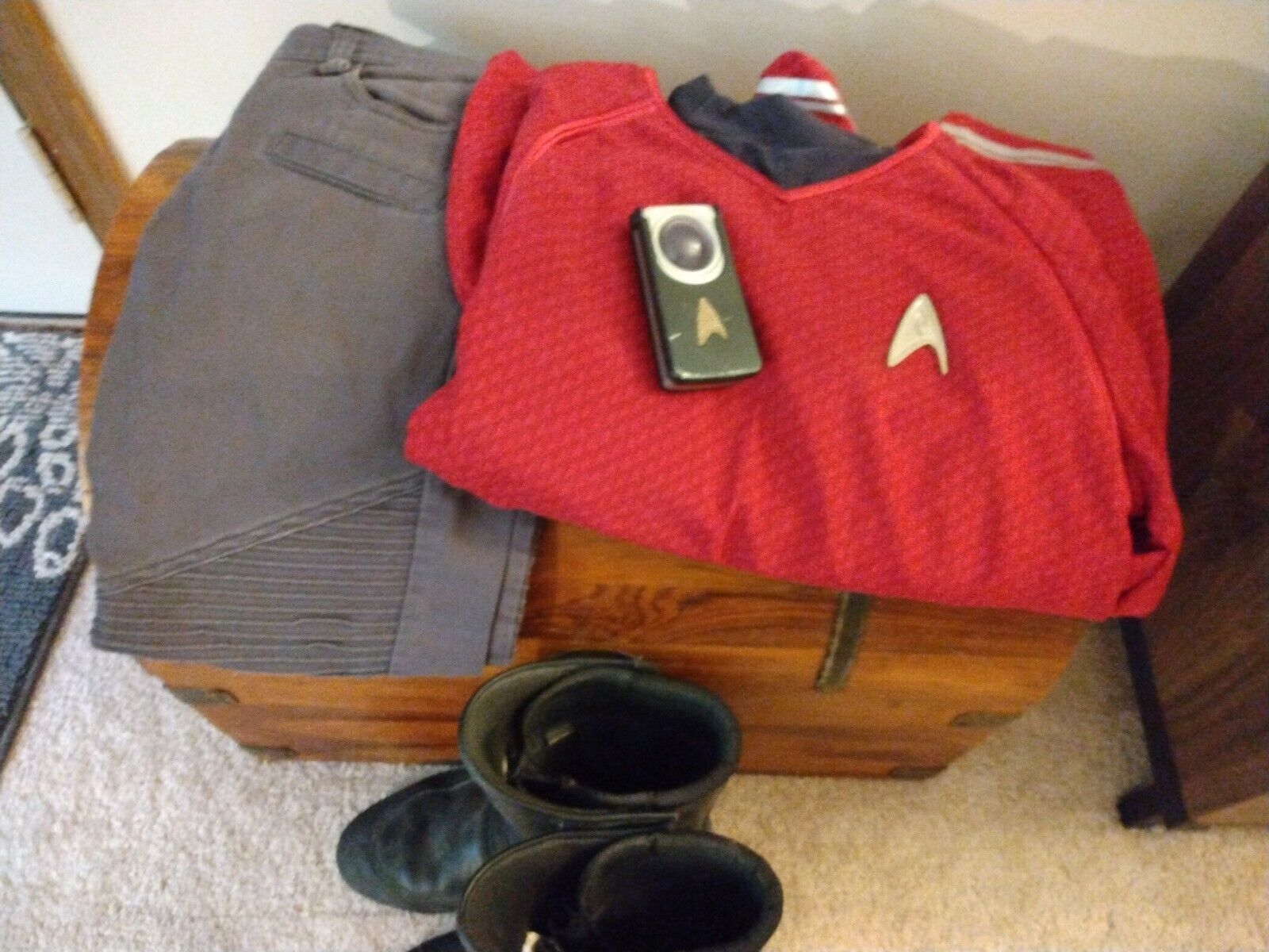 Anovos Star Trek Movie Red Starfleet Science Crew Tunic With Extra 