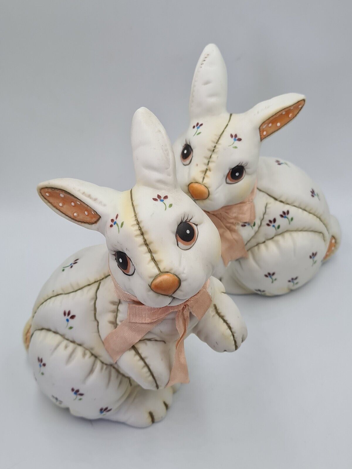Vintage Geo. Z Lefton 1987 Patchwork Quilt Pair Rabbits Bunny Ribbon Figurines