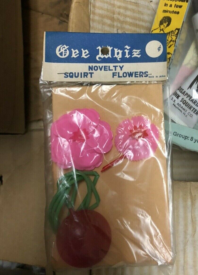 vintage Novelty Squirting flower classic gag joke Johnson & Smith co Japan 24 ct