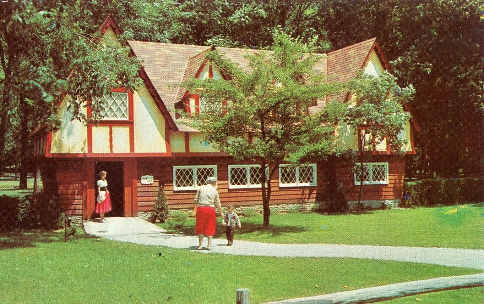 Ligonier, Pa - Story Book Forest Mother Hubbard\'s Cupboard - 1960s