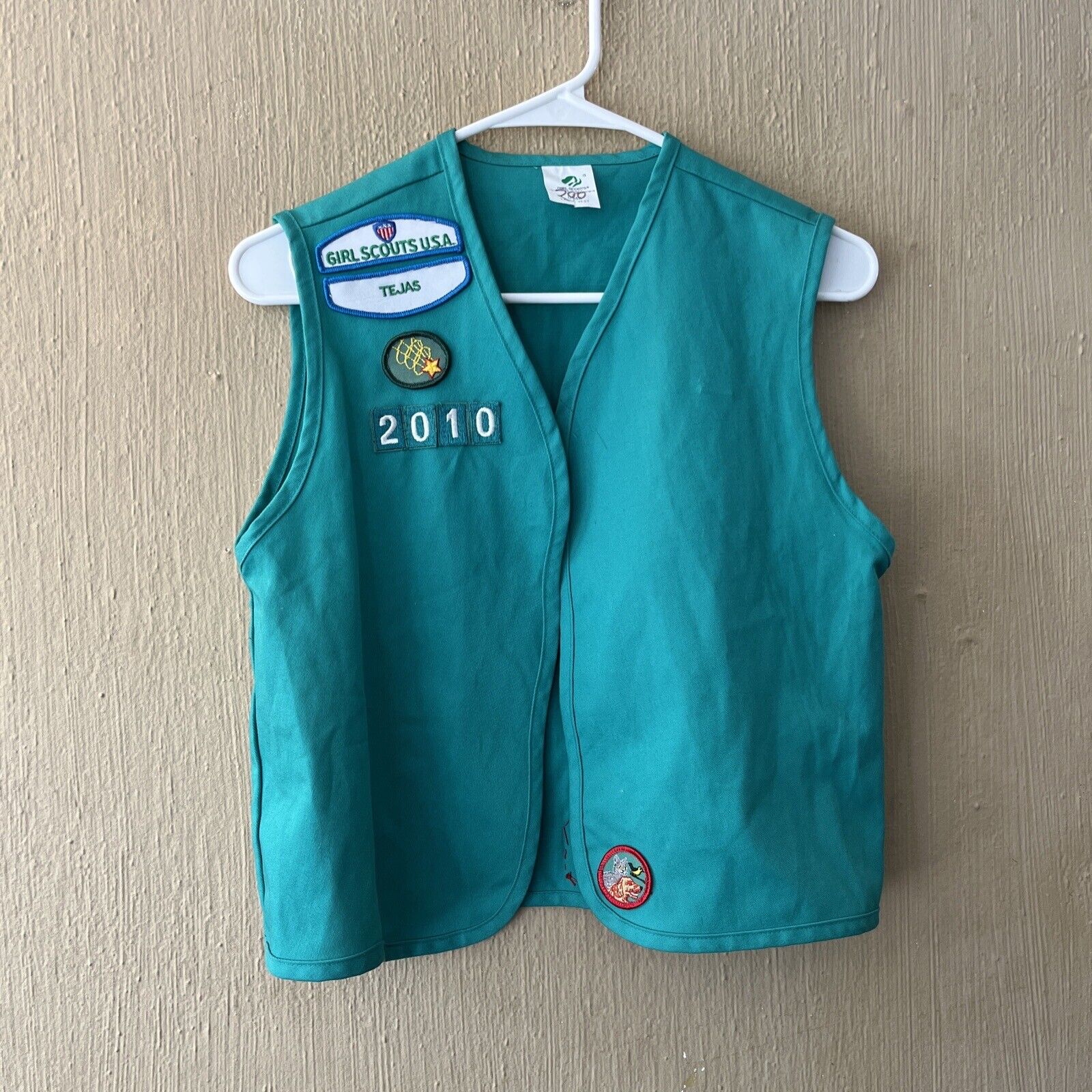 Vintage Girl Scout  size large JR. Vest Green Patches Made In USA green