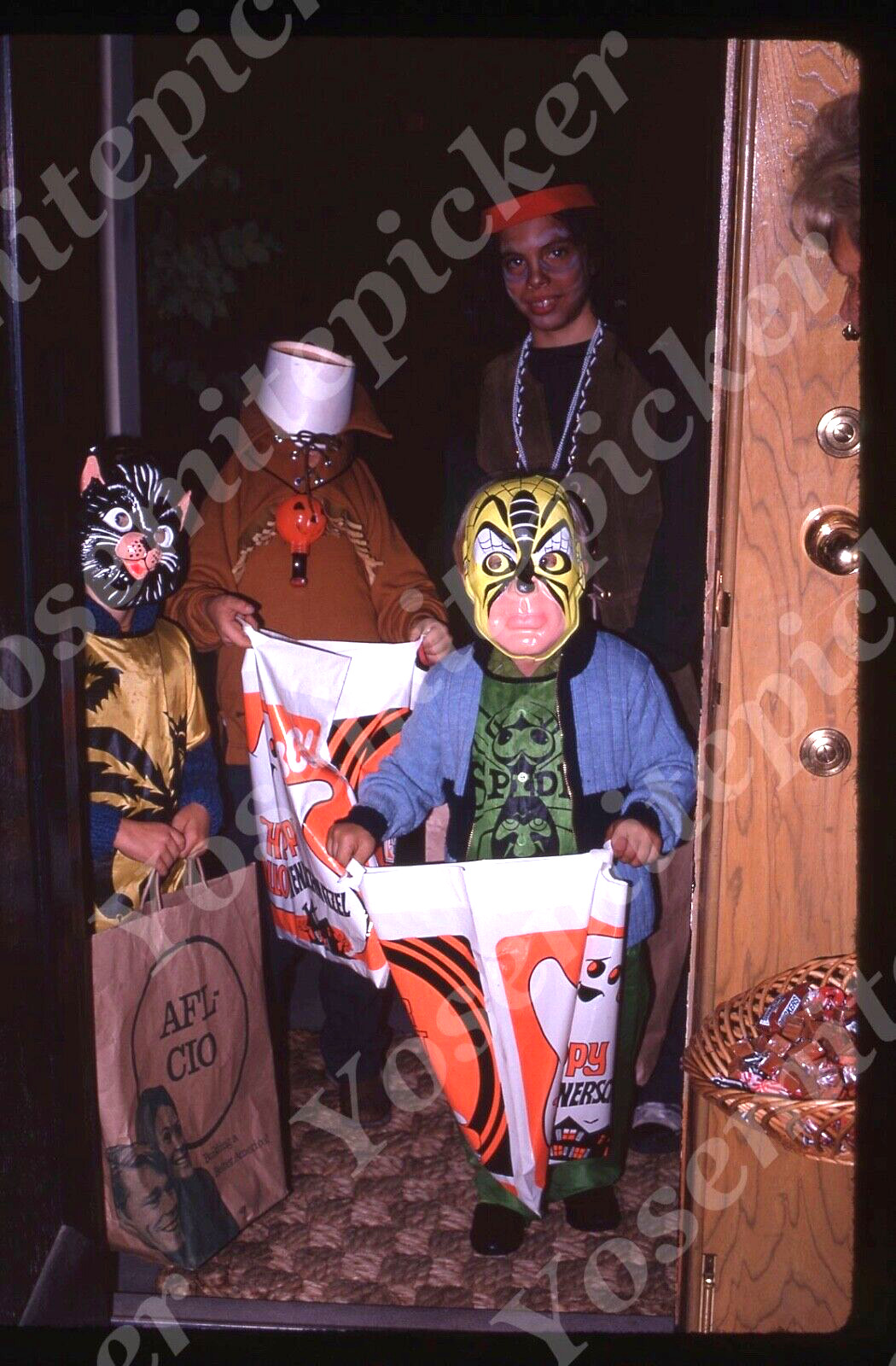 sl82 Original slide 1977 Halloween kids costumes 743a