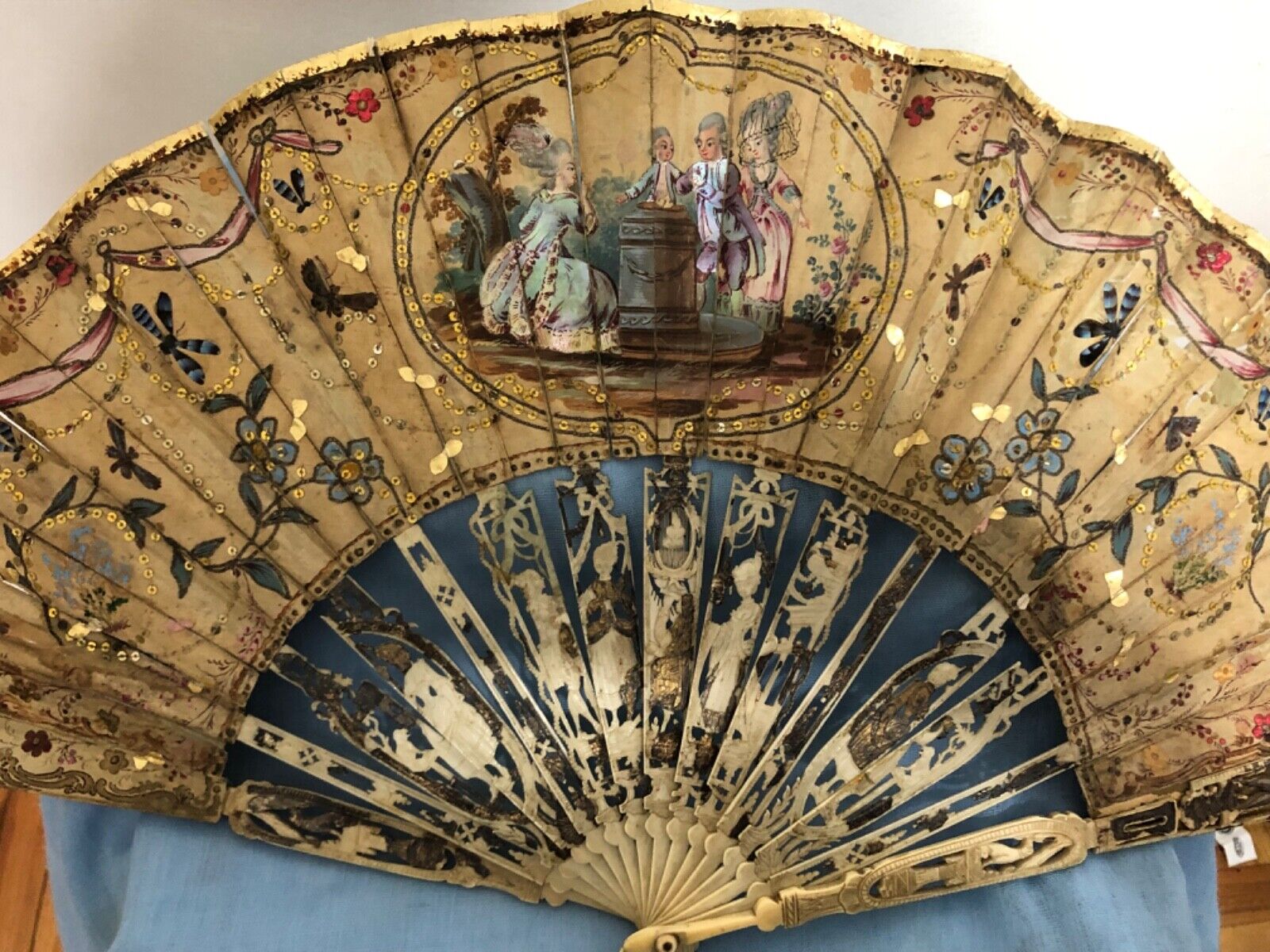 AMAZING ANTIQUE OPEN WORK AND GOLD HAND PAINTED  EMBROIDERY FAN c 1840