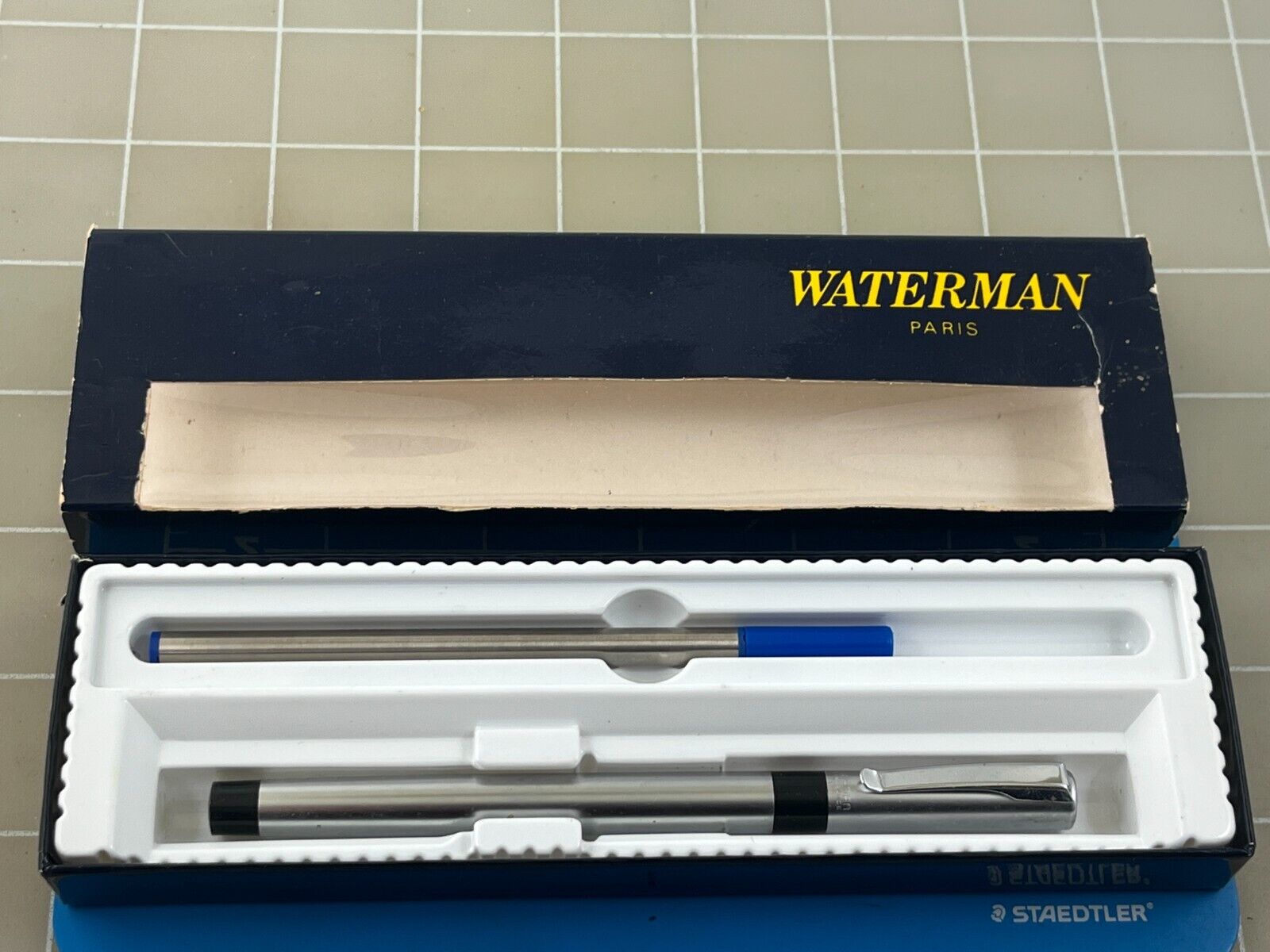 Judd\'s Nice 1990\'s Waterman Student Rollerball Pen in Case