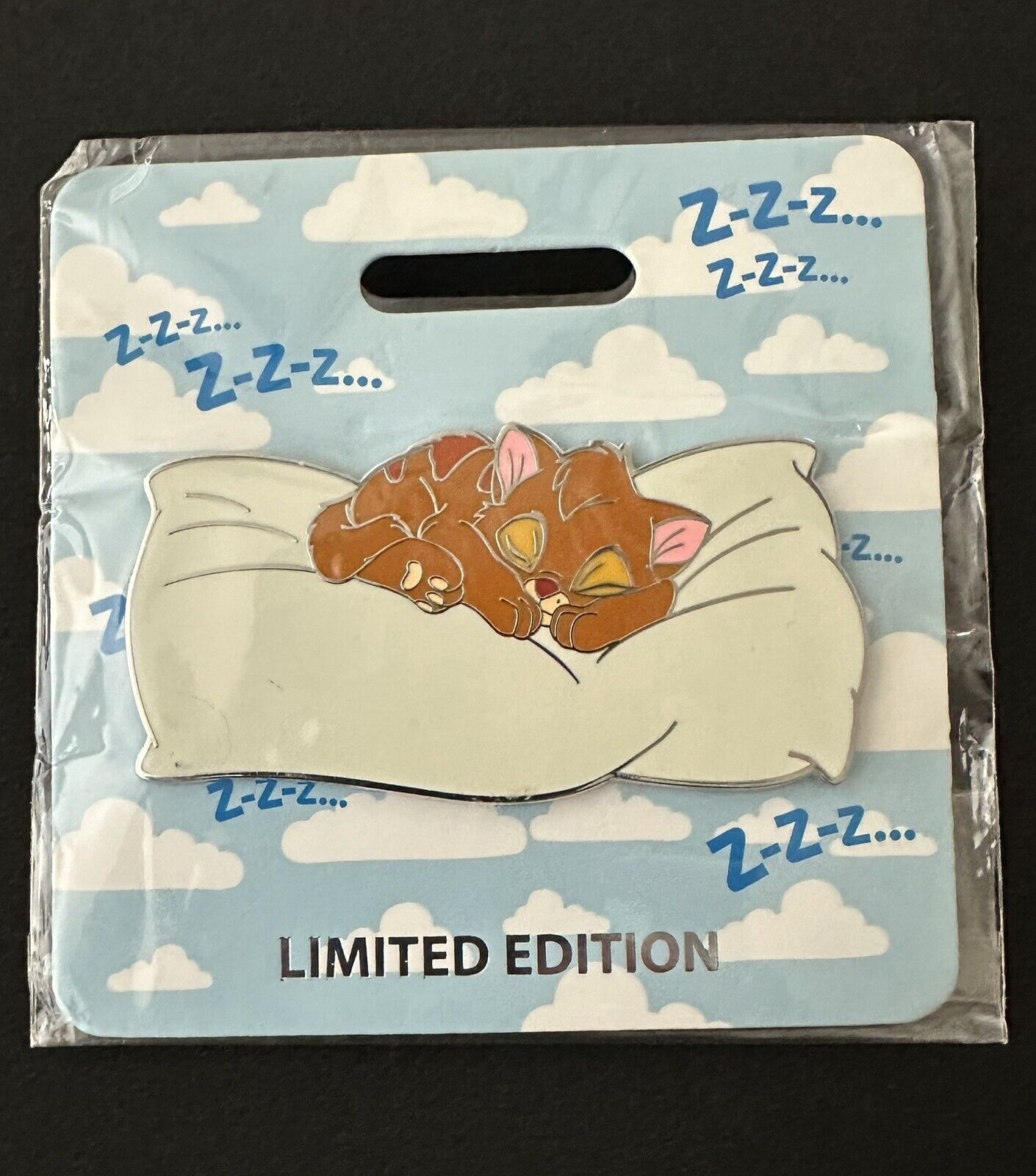 Disney WDI D23 Cat Nap Oliver LE 300 Pin Oliver and Company 