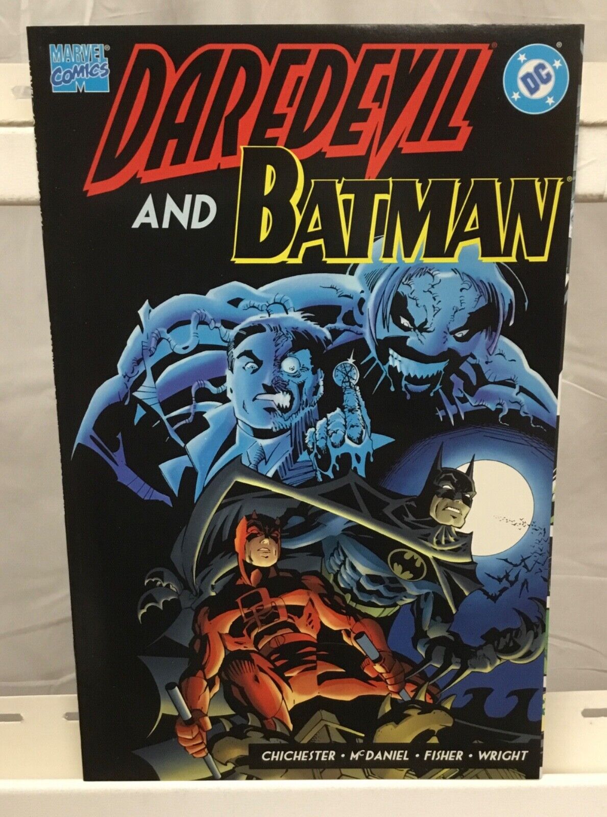 Marvel Comics / DC Comics Daredevil /Batman Graphic Novel NM- 1997
