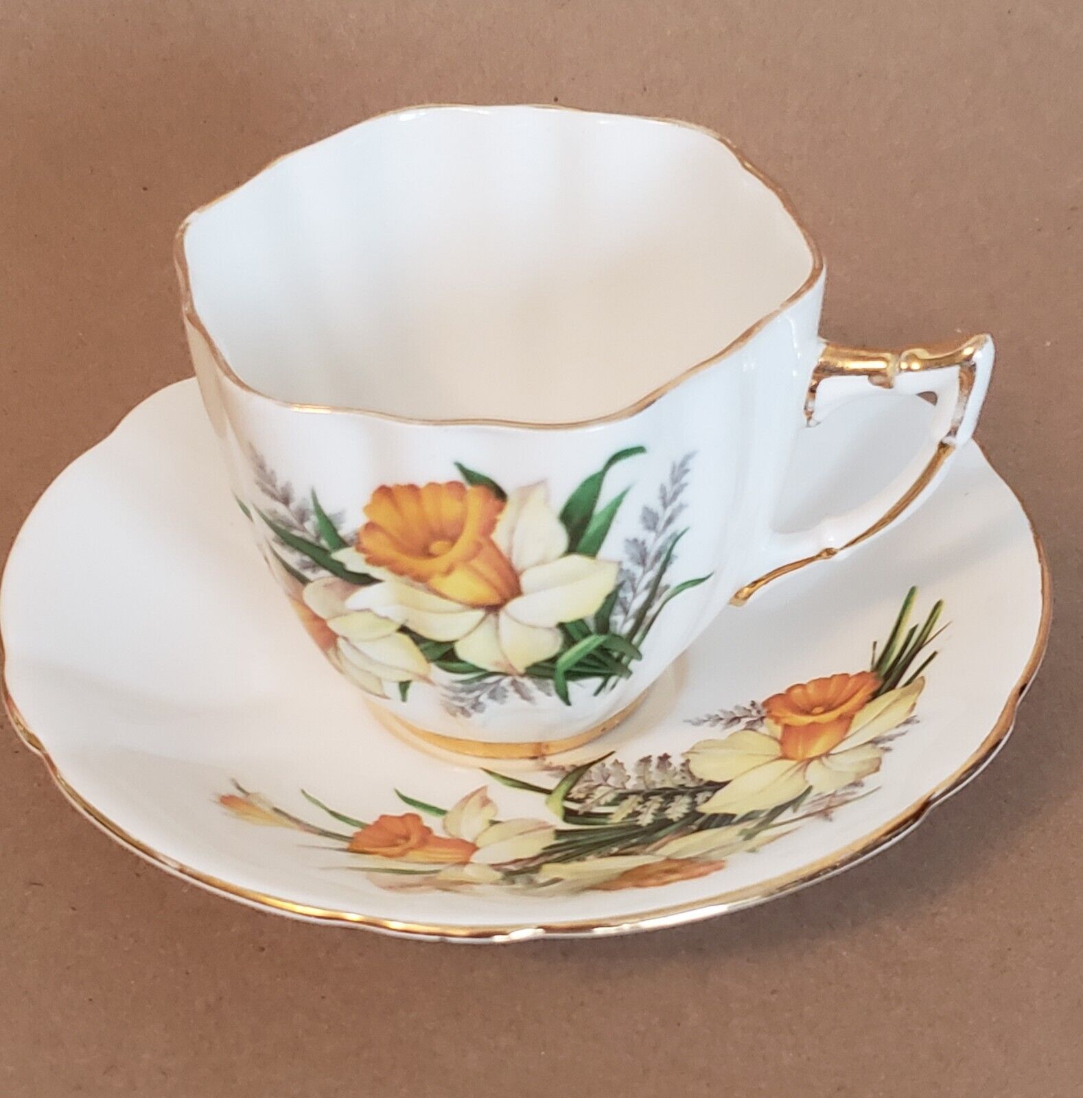 Vintage Royal London Bone China Cup & Saucer Daffodil Pattern England