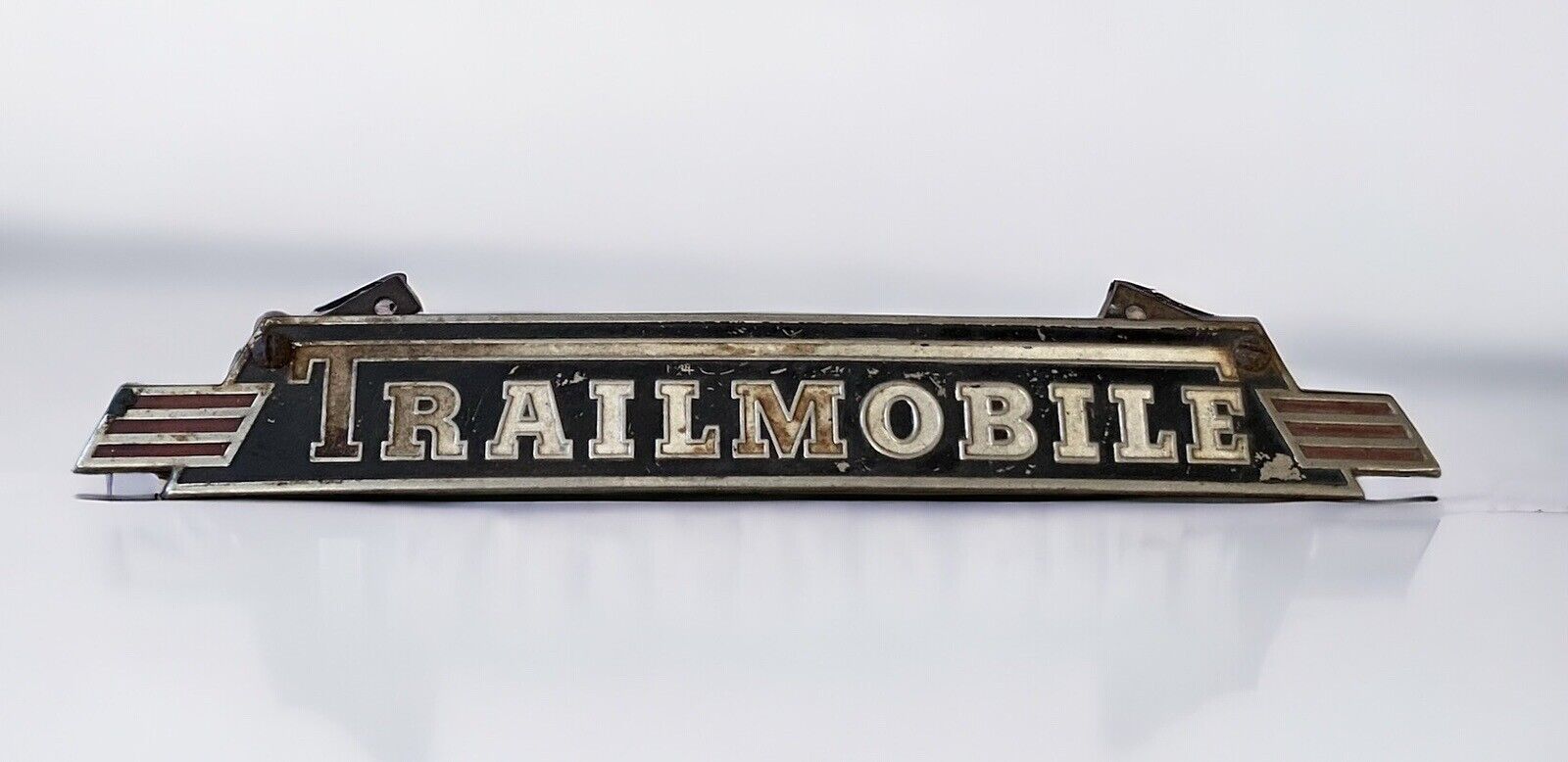 Trailmobile Trailers Emblem Early Design Nameplate 12-7/16