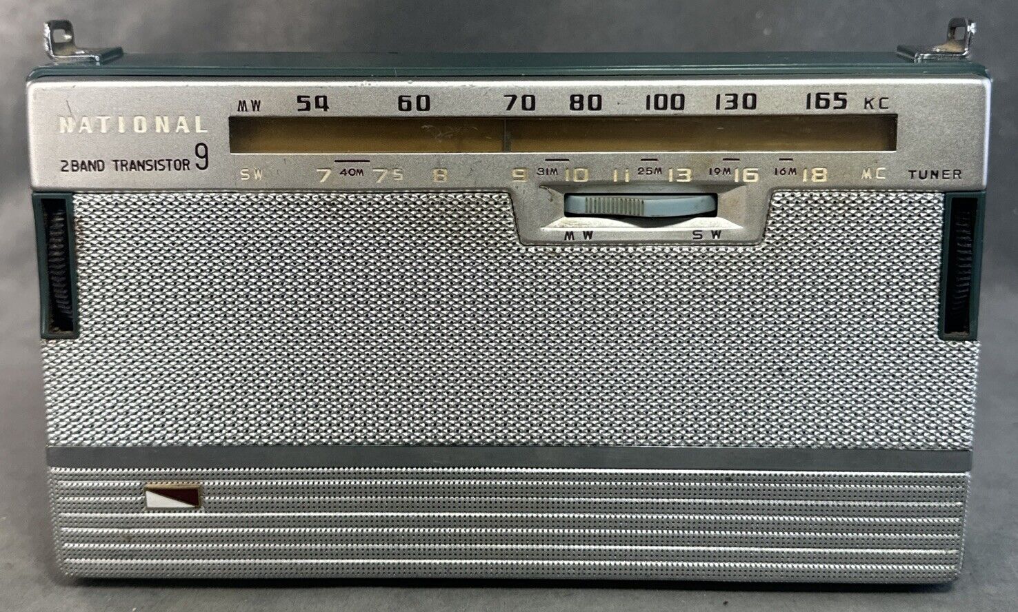 National 2-Band 9-Transistor Radio Model AB-210T Panasonic For Parts And Repair