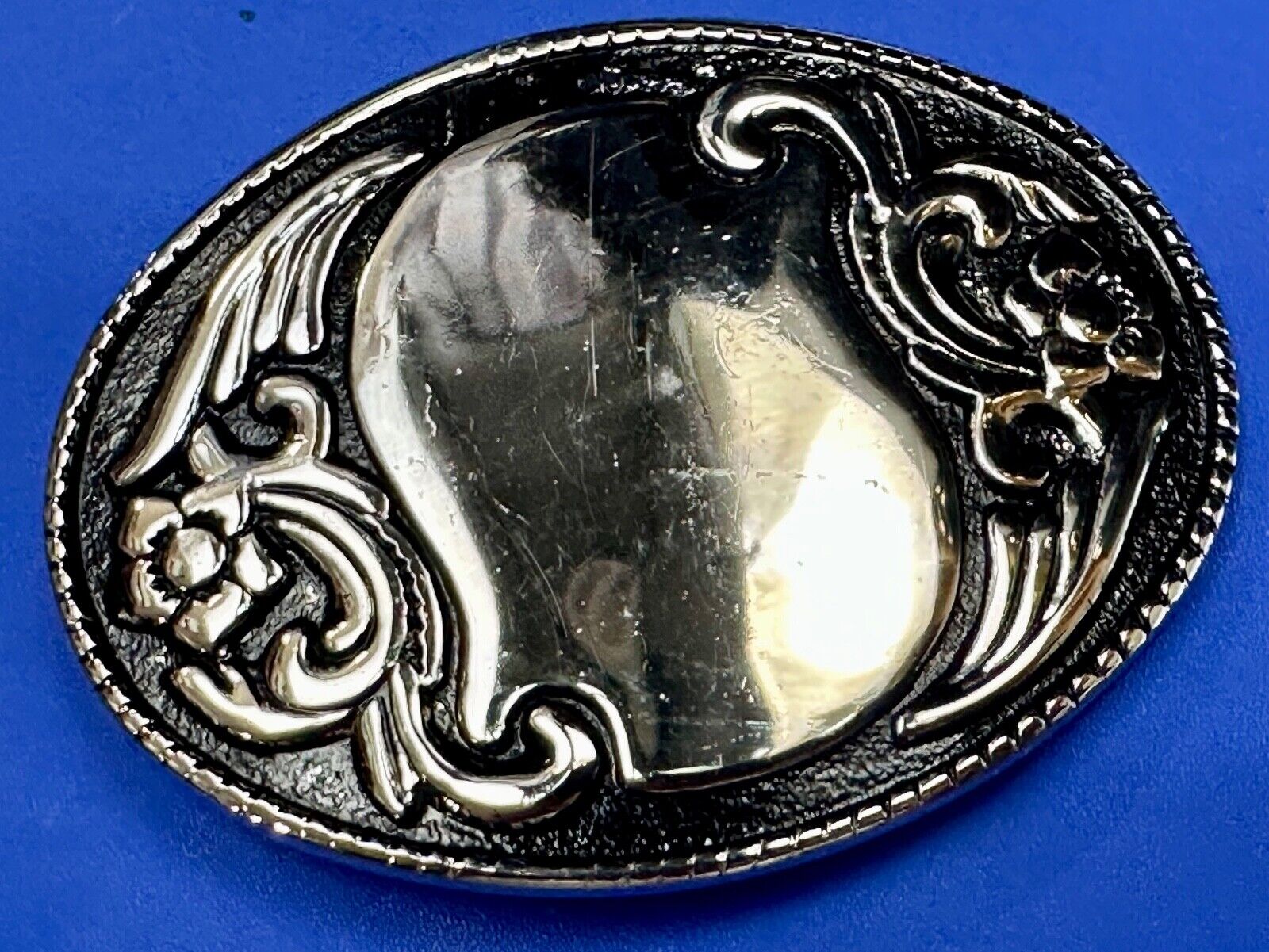Simple vintage western flower swirl design silver tone belt buckle