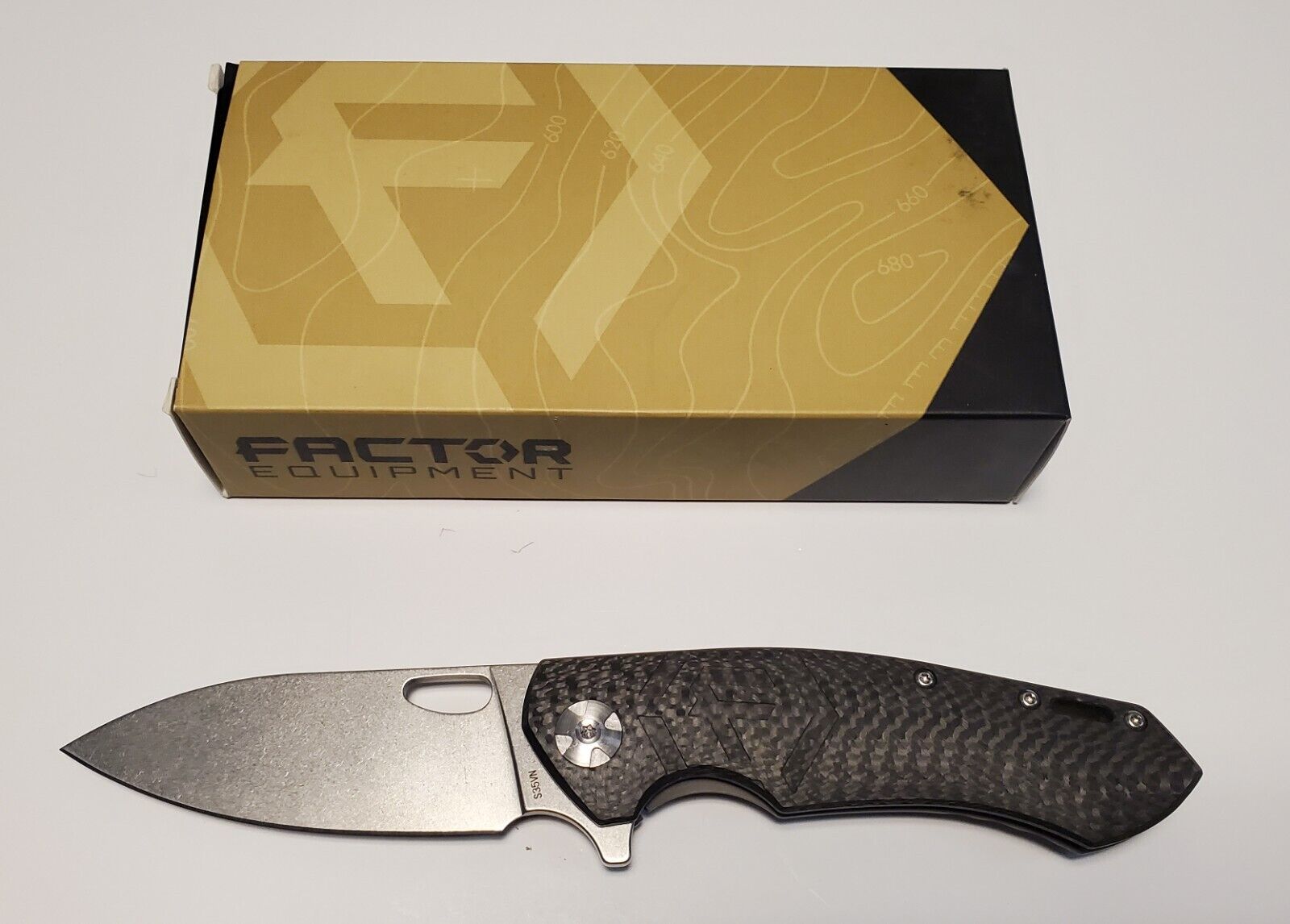 Factor Equipment Knives Iconic Carbon Fiber - Titanium Frame Lock - S35VN Blade