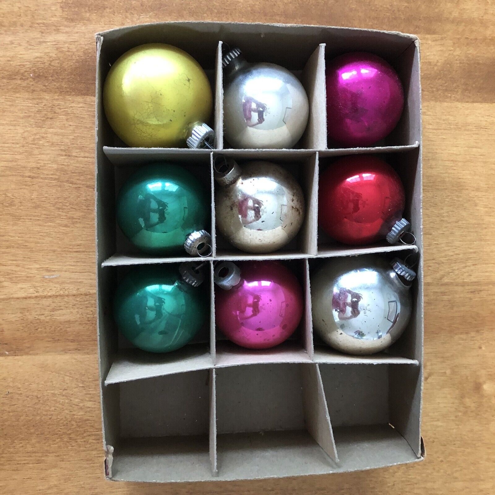VINTAGE Set of 9 Lustre-Brite Christmas Tree Ornaments In Original Box Holiday