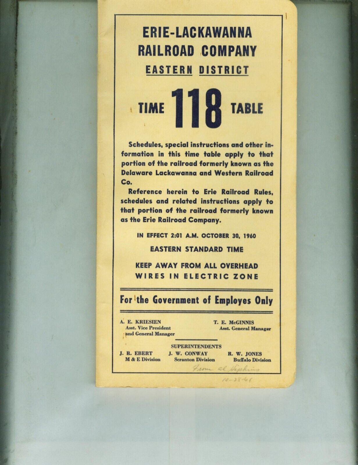 ERIE-LACKAWANNA R.R. ETT TIMETABLE EASTERN DISTRICT #118  10-30-1960  212 PAGES.