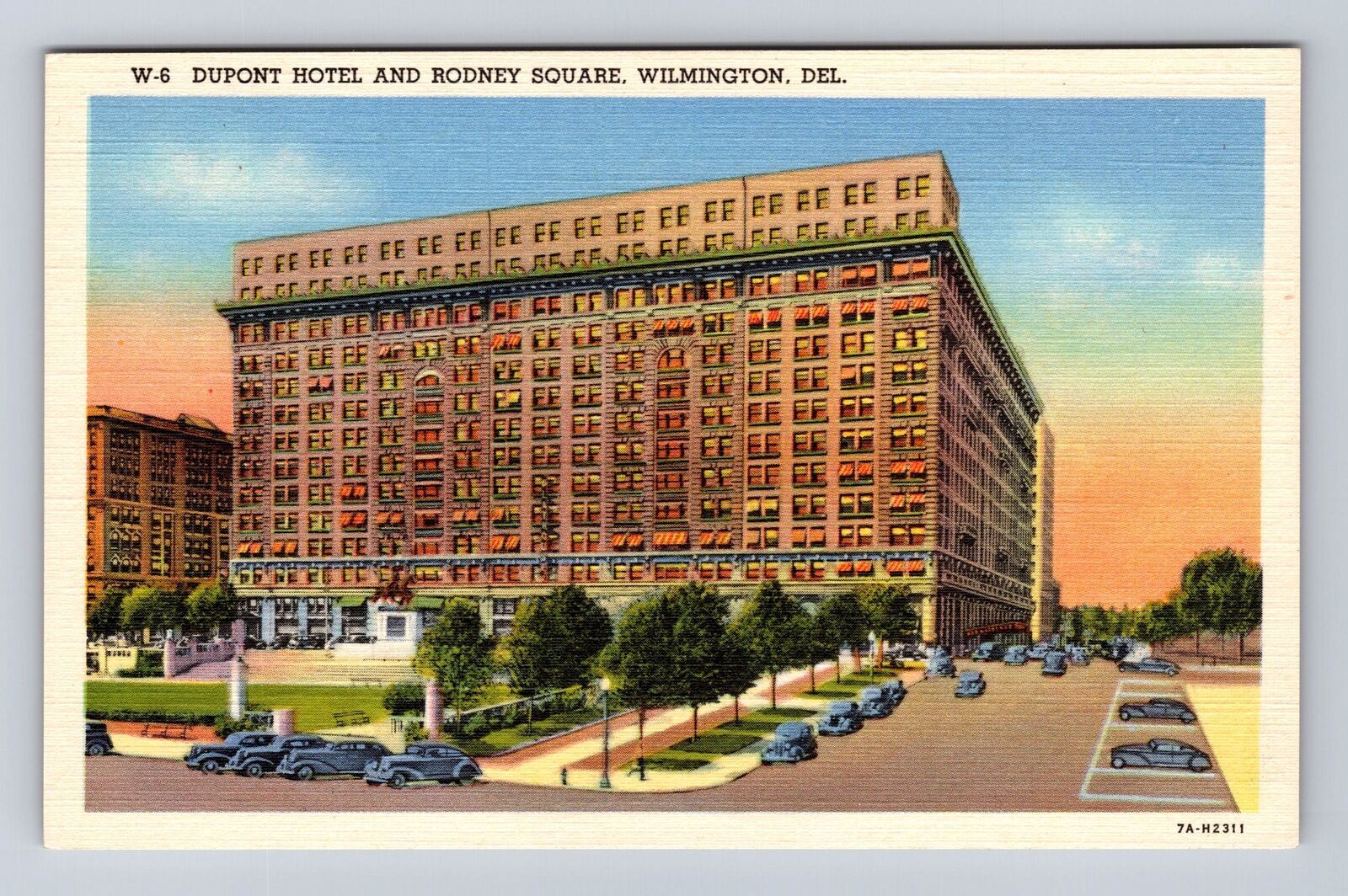Wilmington DE-Delaware, Dupont Hotel, Rodney Square, Antique, Vintage Postcard