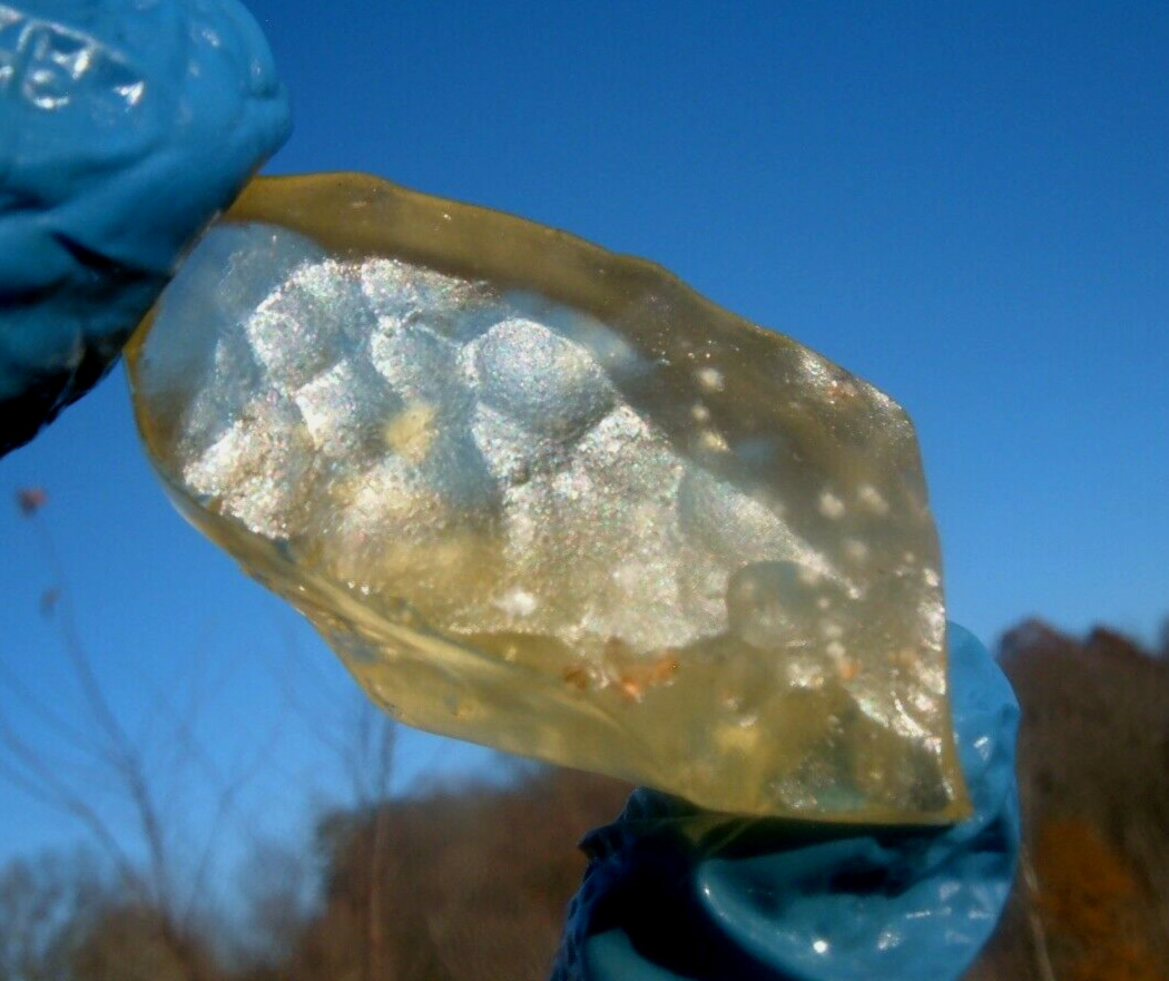 Libyan Desert Glass Meteorite Tektite impact specimen(  100 crt) Pendant Gem AA+