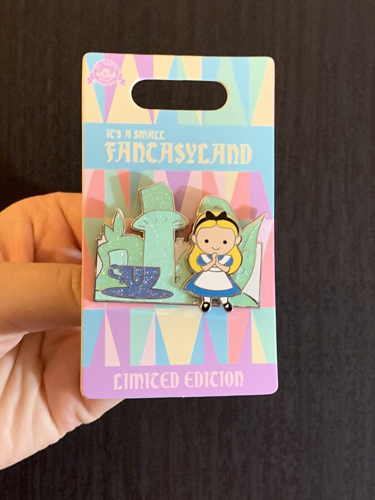 Disneyland It’s A Small Fantasyland 2020- Alice In Wonderland Disney LE 1750 Pin