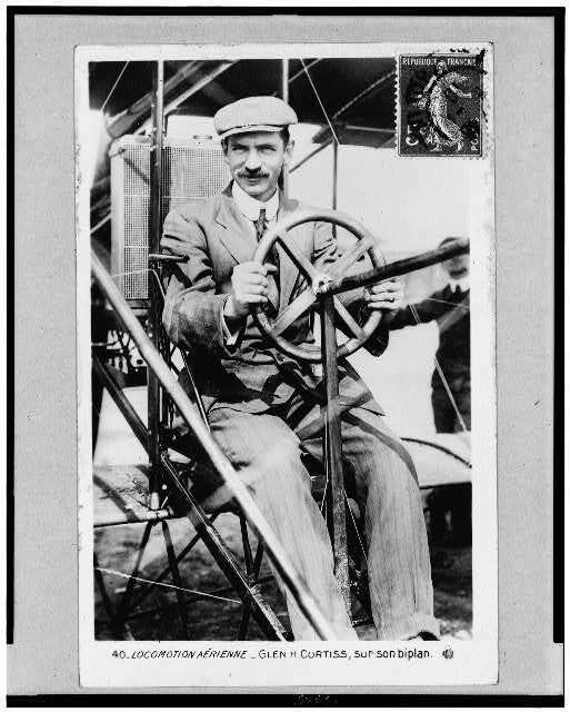 Locomotion aérienne,Glenn Hammond Curtiss,sur son biplan,air pilots,flight,1900