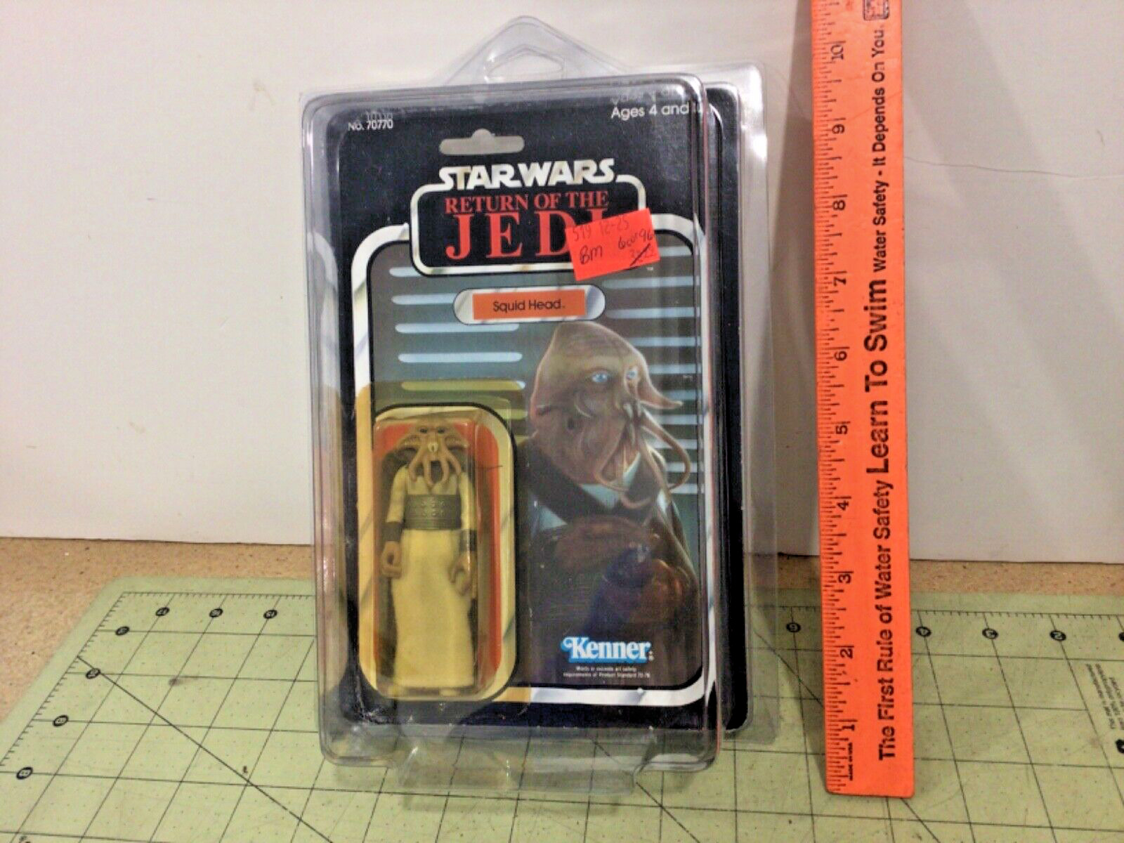 Vintage 1983 Star Wars Squid Head carded action figure protector