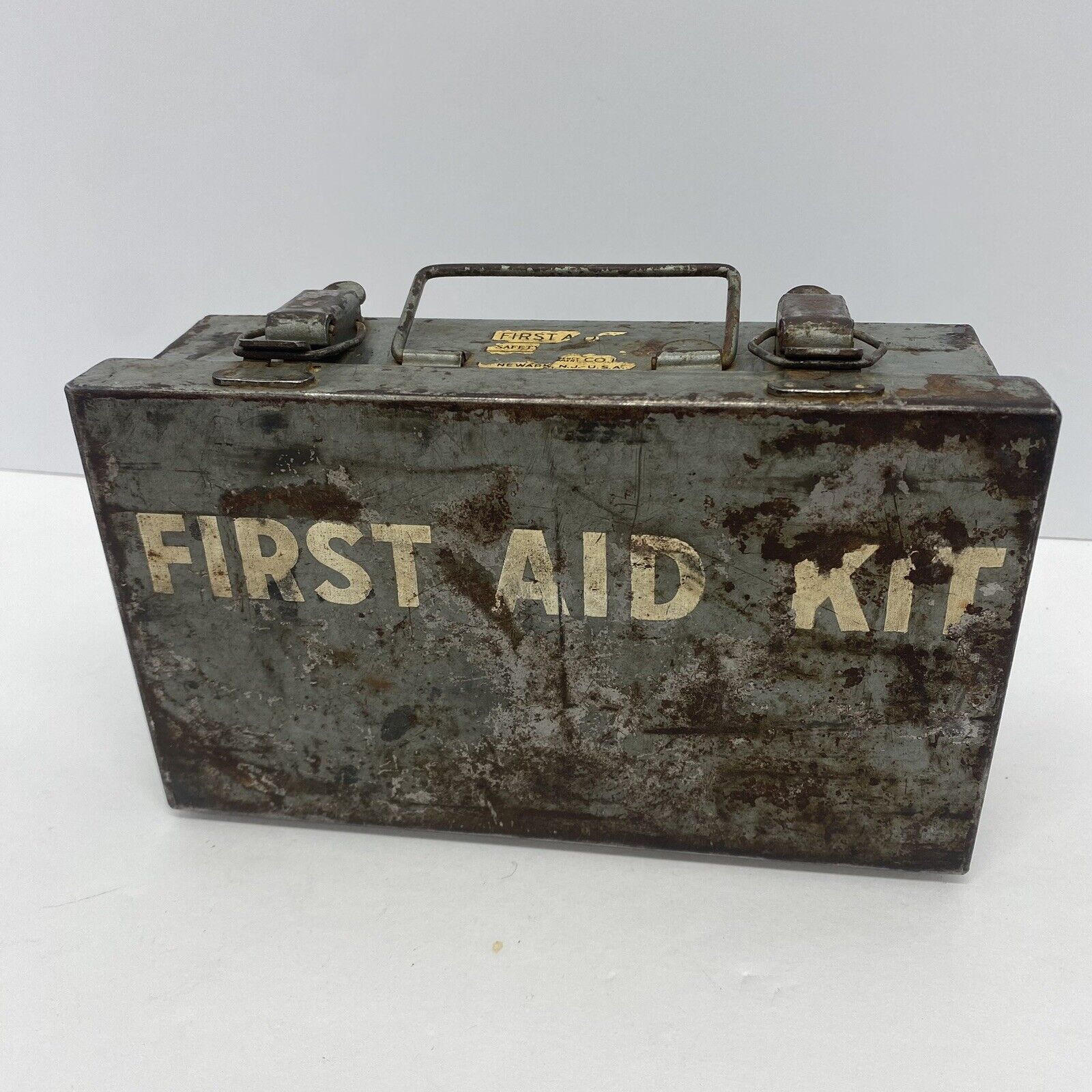 Vintage Army Metal First Aid Kit Davis Co Medical Supply Company & Contents Prop