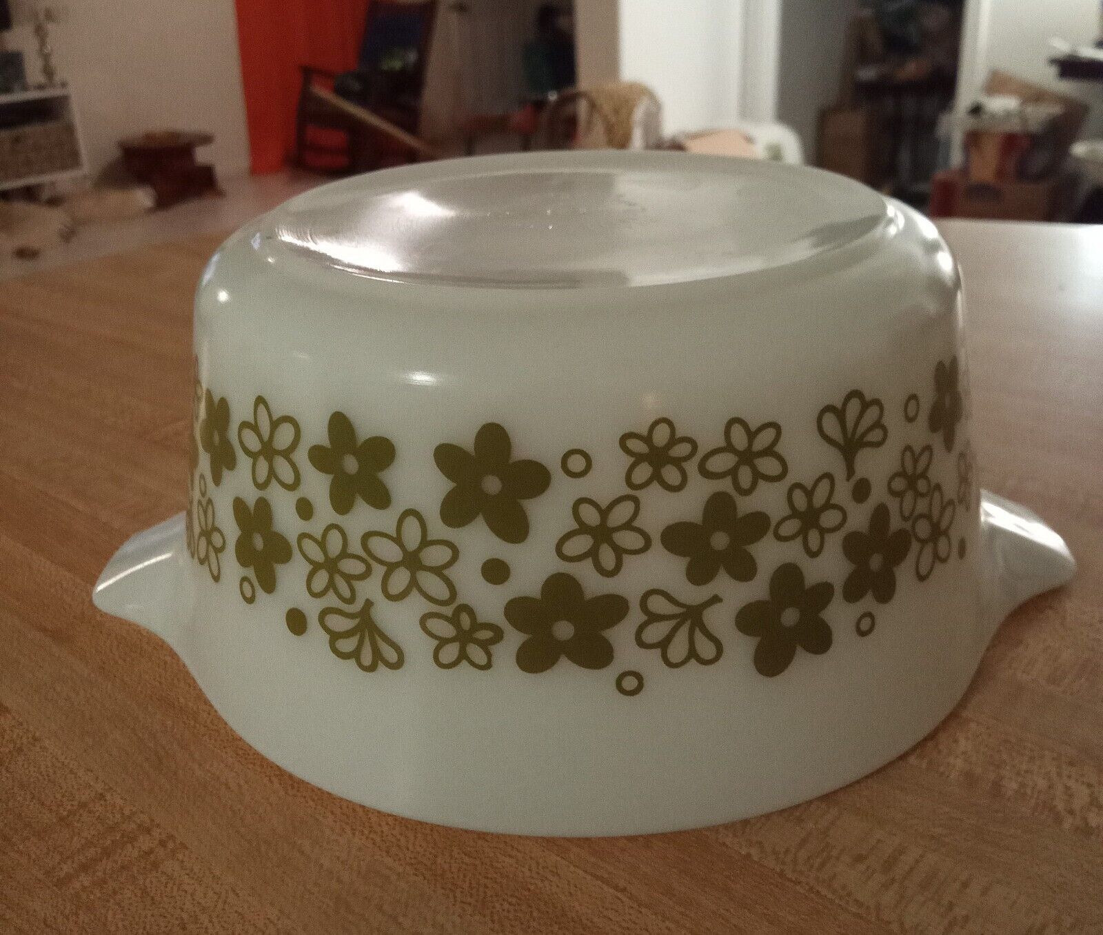 Vintage Pyrex Crazy Daisies Mixing/Casserole Bowl Green and White
