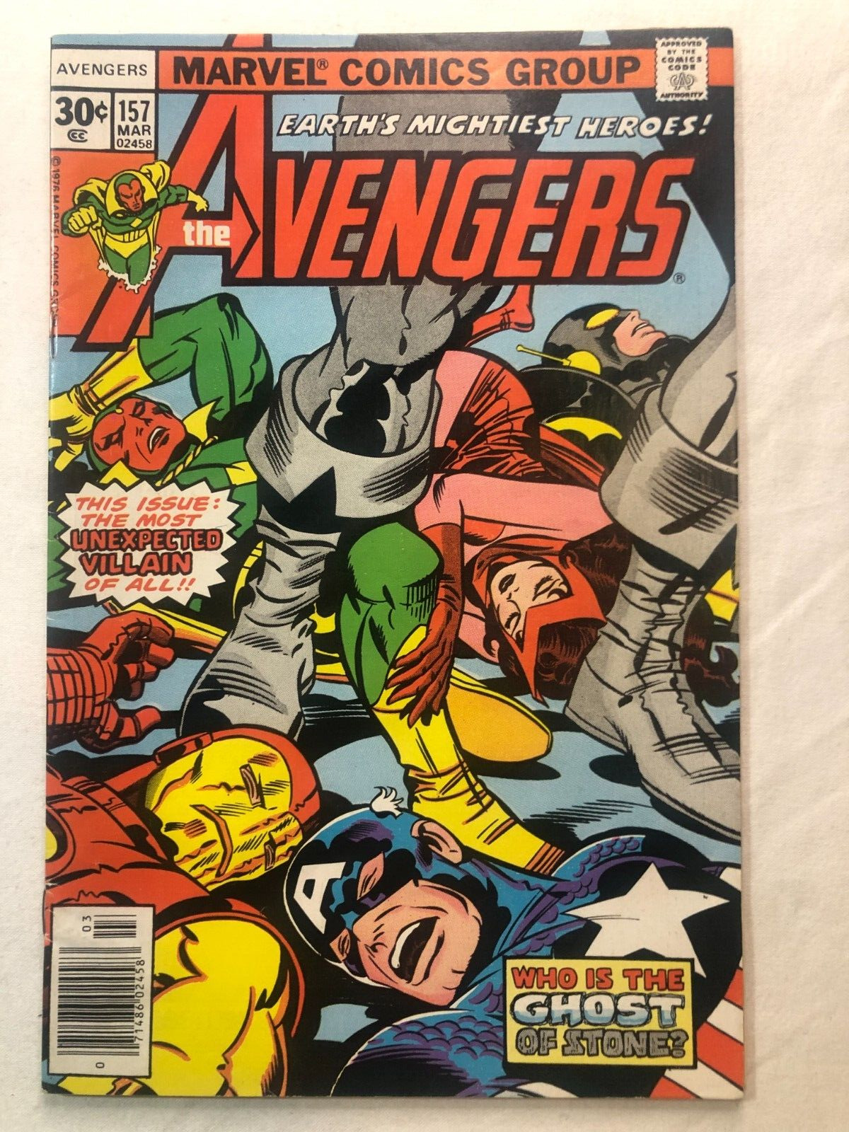 Avengers #157 Mar 1977 Vintage Bronze Marvel  Very Nice Condition