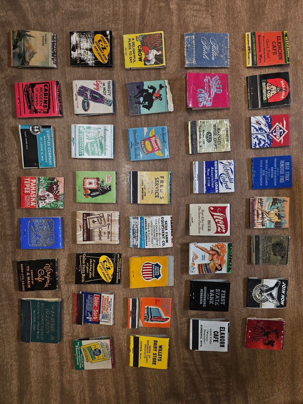 Huge vintage matchbooks lot, 200 plus.