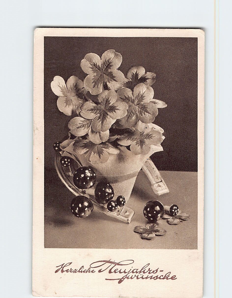 Postcard Herzliche Neujahrswünsche with Horseshoe Vase Clover Picture
