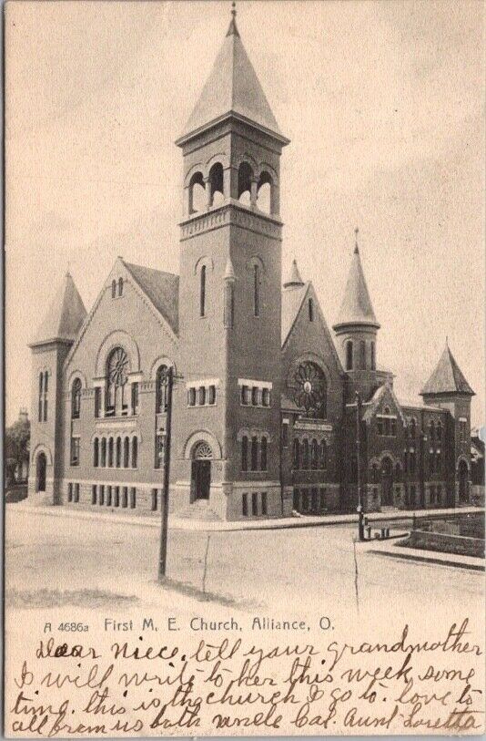 Vintage ALLIANCE, Ohio Postcard FIRST M.E. CHURCH Street View / 1907 RPO Cancel