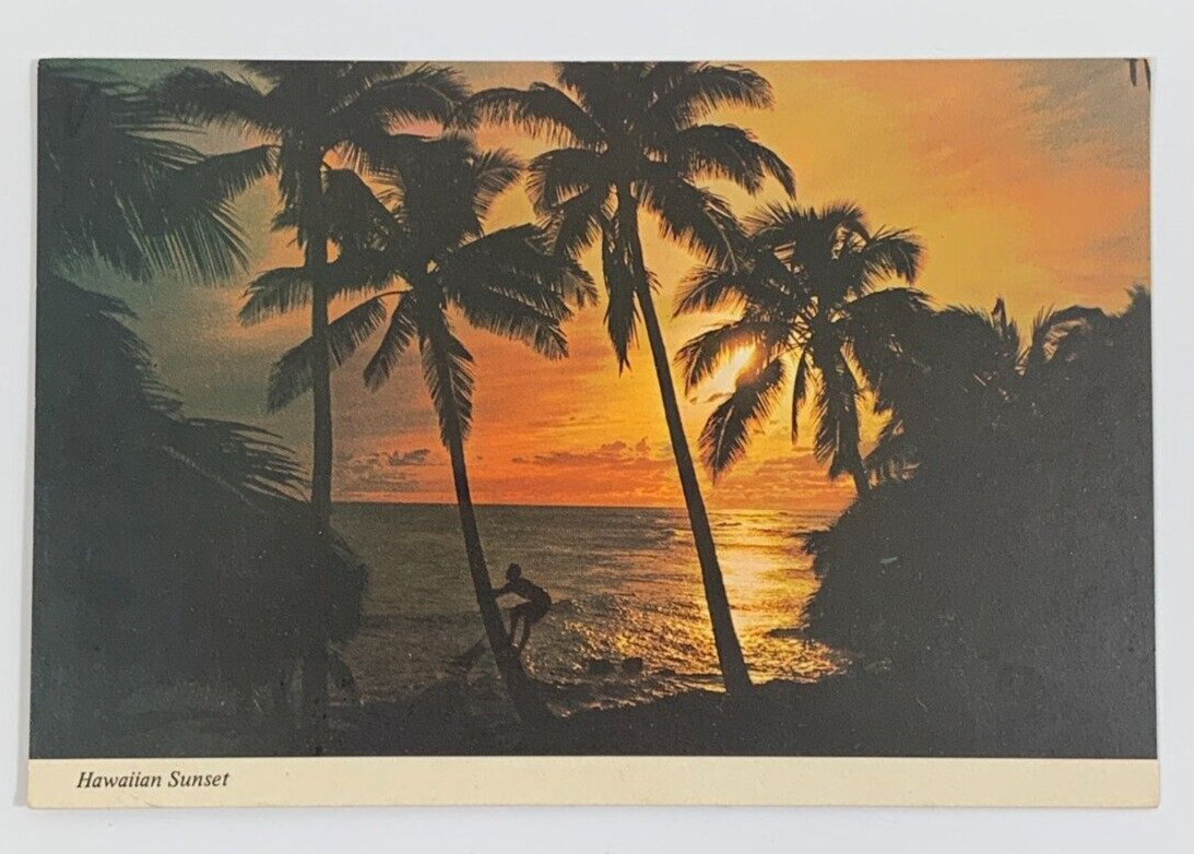 A Beautiful Hawaiian Sunset Postcard Unposted