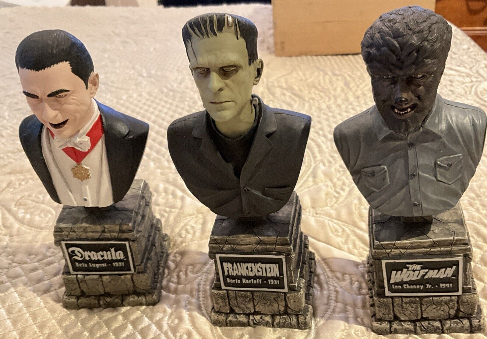 Sideshow Collectibles Universal Monsters minibusts Dracula Frankenstein Wolfman