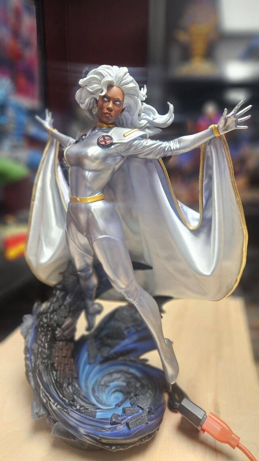 SIDESHOW COLLECTIBLES  X-Men Storm Premium Format  Previously Displayed  