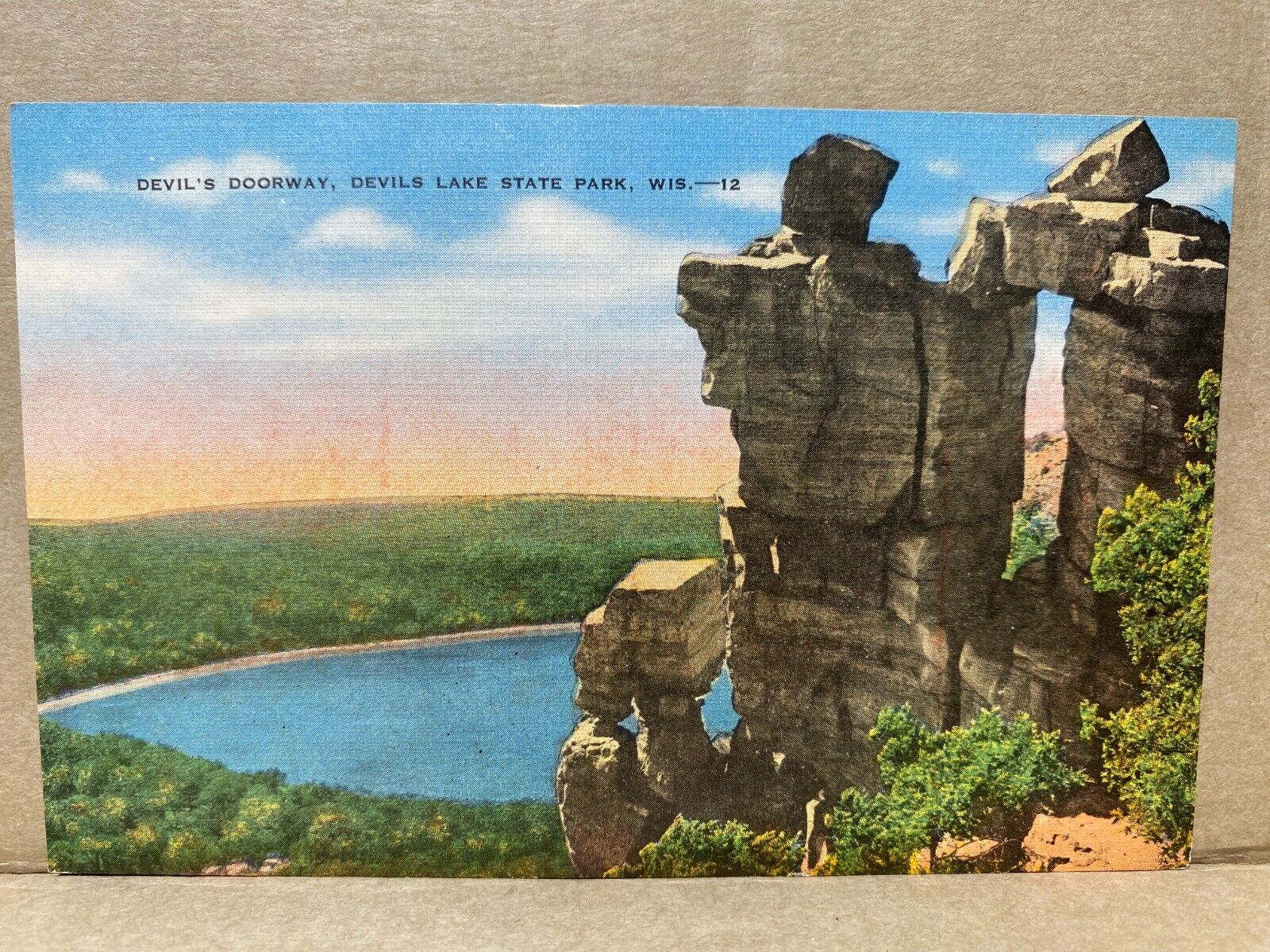 Devil\'s Doorway Devils Lake State Park Wisconsin Linen Postcard No 1646