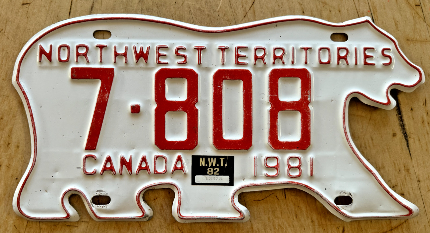 1981 NORTHWEST TERRITORIES CANADA LICENSE AUTO LICENSE PLATE 