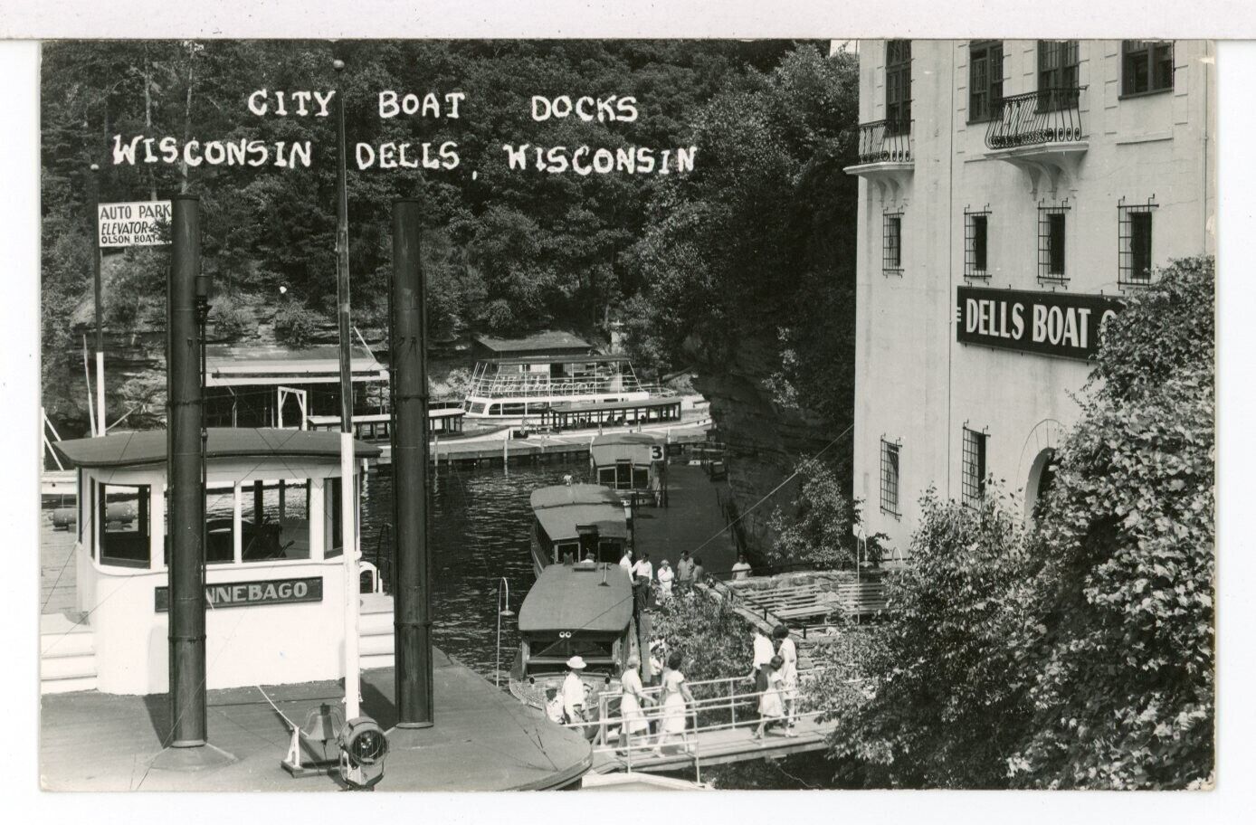 RPPC - 1948 - CITY BOAT DOCKS and Boats, Wisconsin Dells, WI Postcard