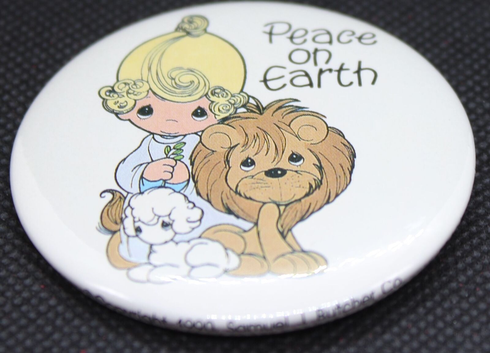 1990 Samuel J Butcher Precious Moments Peace on Earth Pin Button Lion Lamb Angel