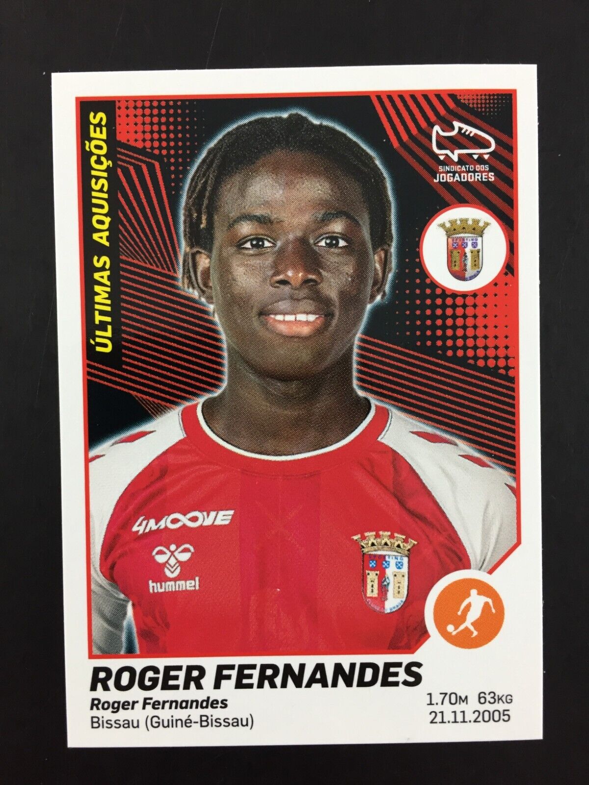Roger Fernandes RC Rookie Sticker Panini Futebol 2021 2022 (21-22) #398