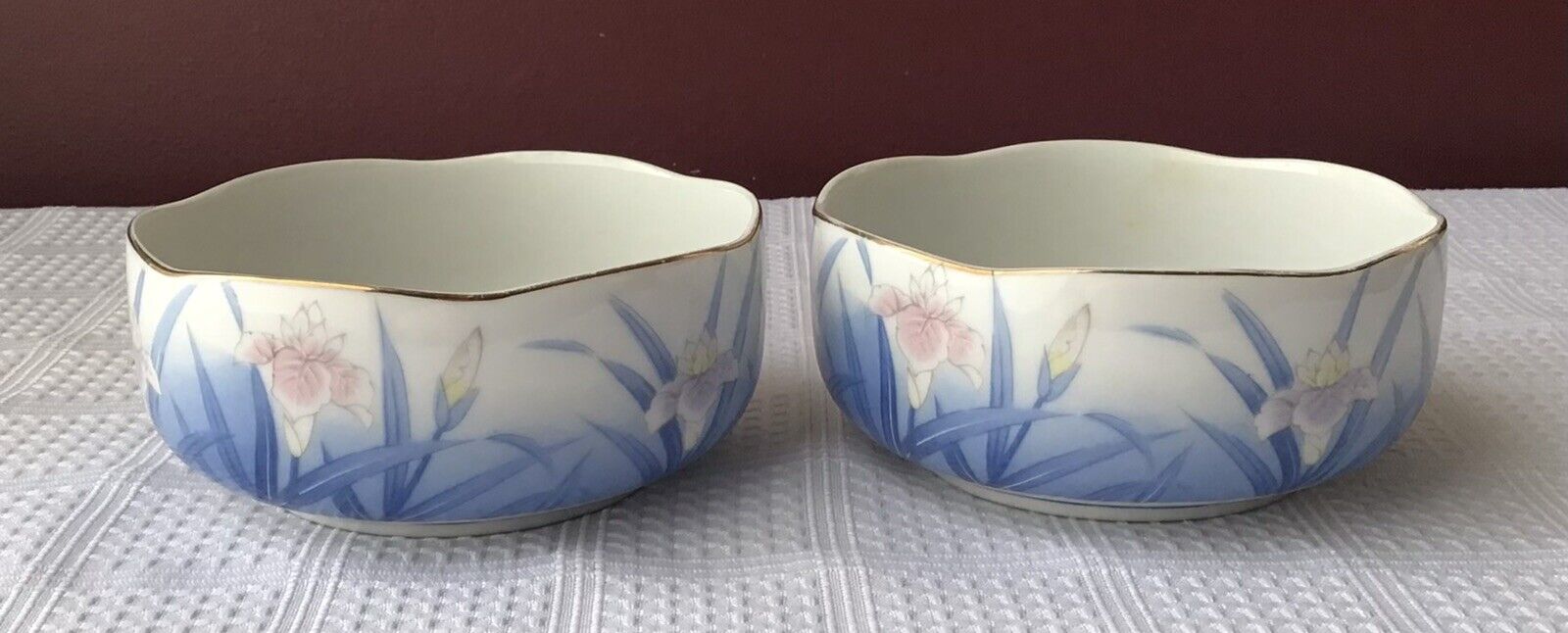 Pair of 2 Vintage Japanese Bowls, 4 1/2” x 4 1/2” x 2”