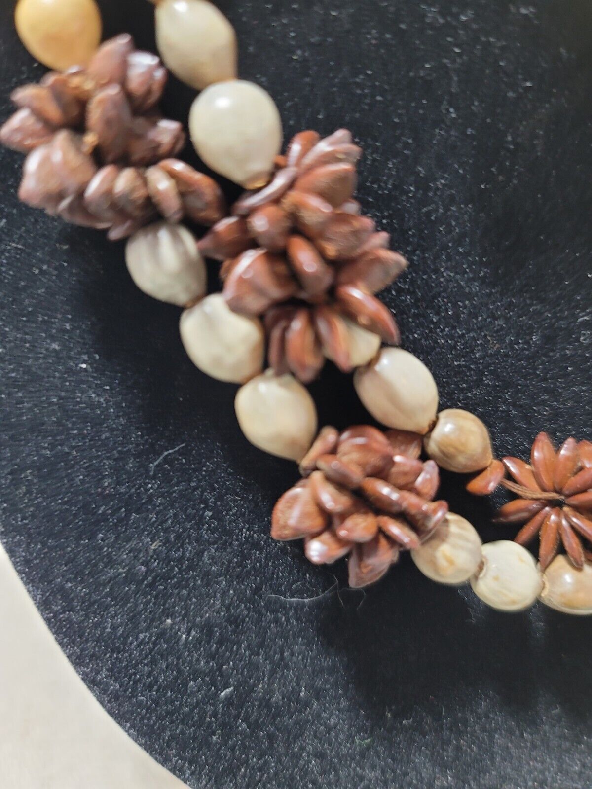 1970's Vintage Hawaiian Seed Necklace Grannycore 