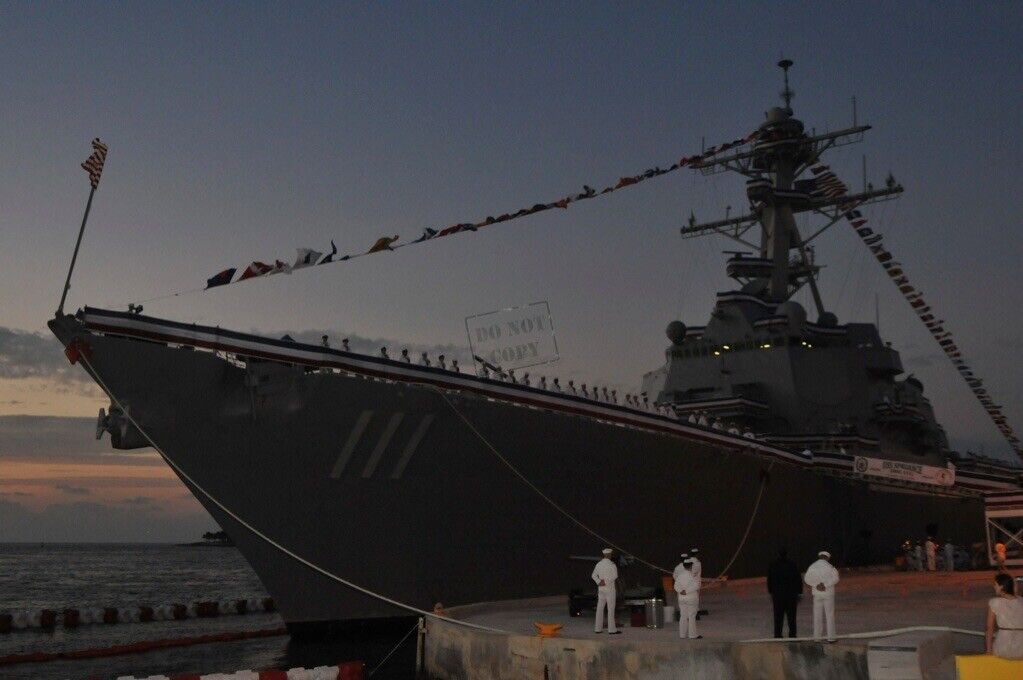 US Navy USN guided-missile destroyer USS Spruance (DDG 111) D1 8X12 PHOTOGRAPH