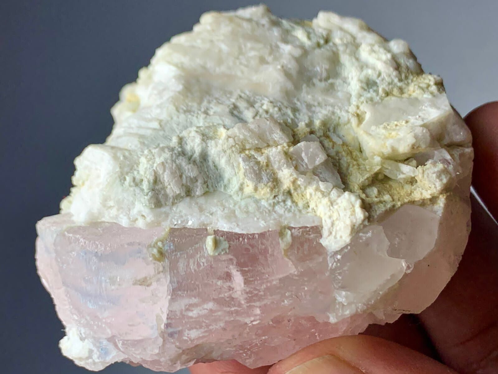 926 Cts Top Quality Terminated Morganite Crystal Specimen from Afghanistan