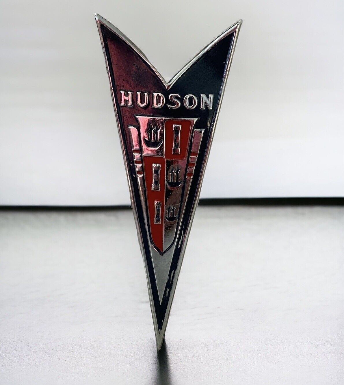1939  Hudson County Club Eight Front Radiator Grille Badge Emblem 5-3/16\