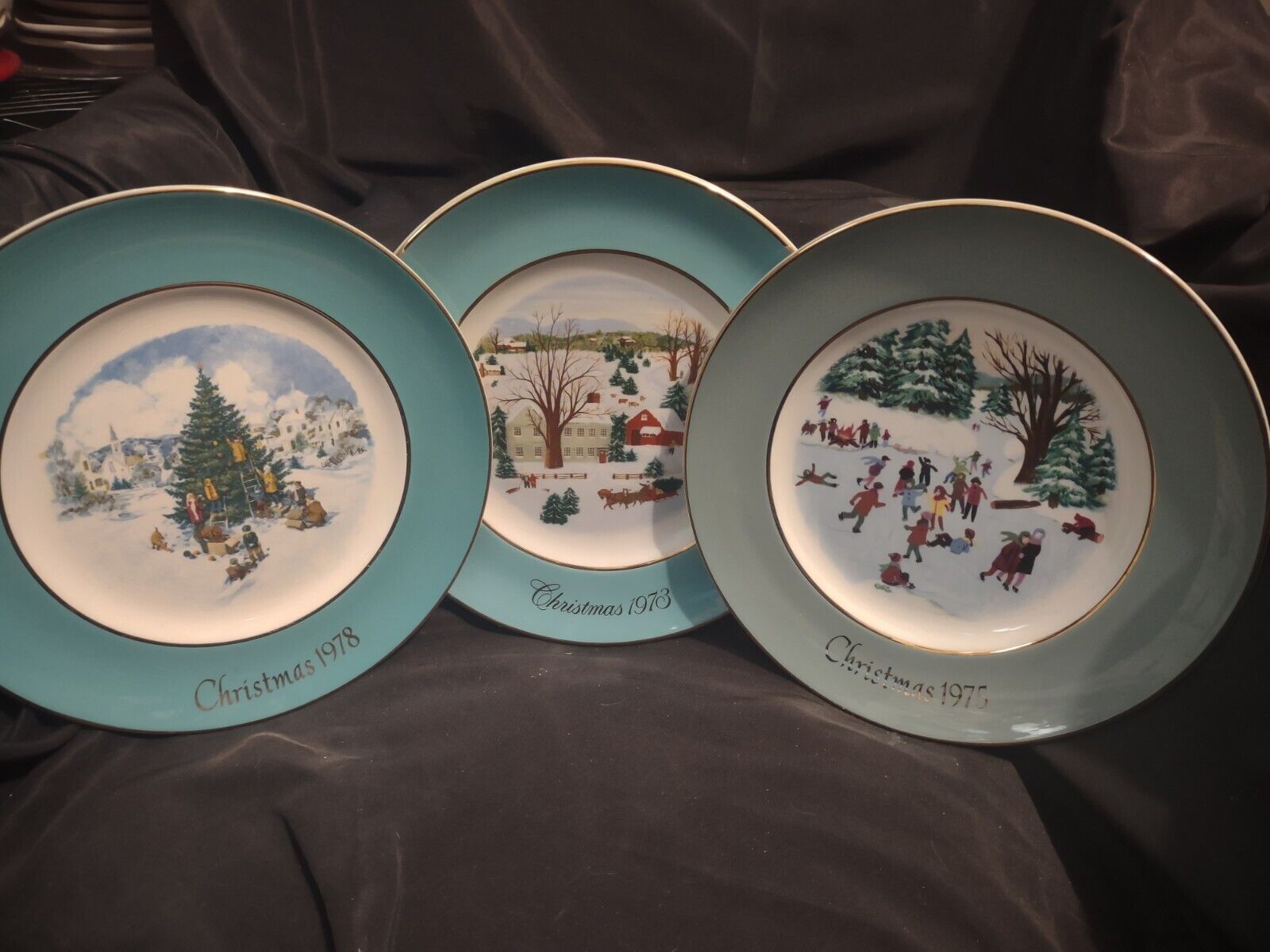 3 Enoch Wedgwood for Avon Christmas Plates 1973 1975 1978 Made in England