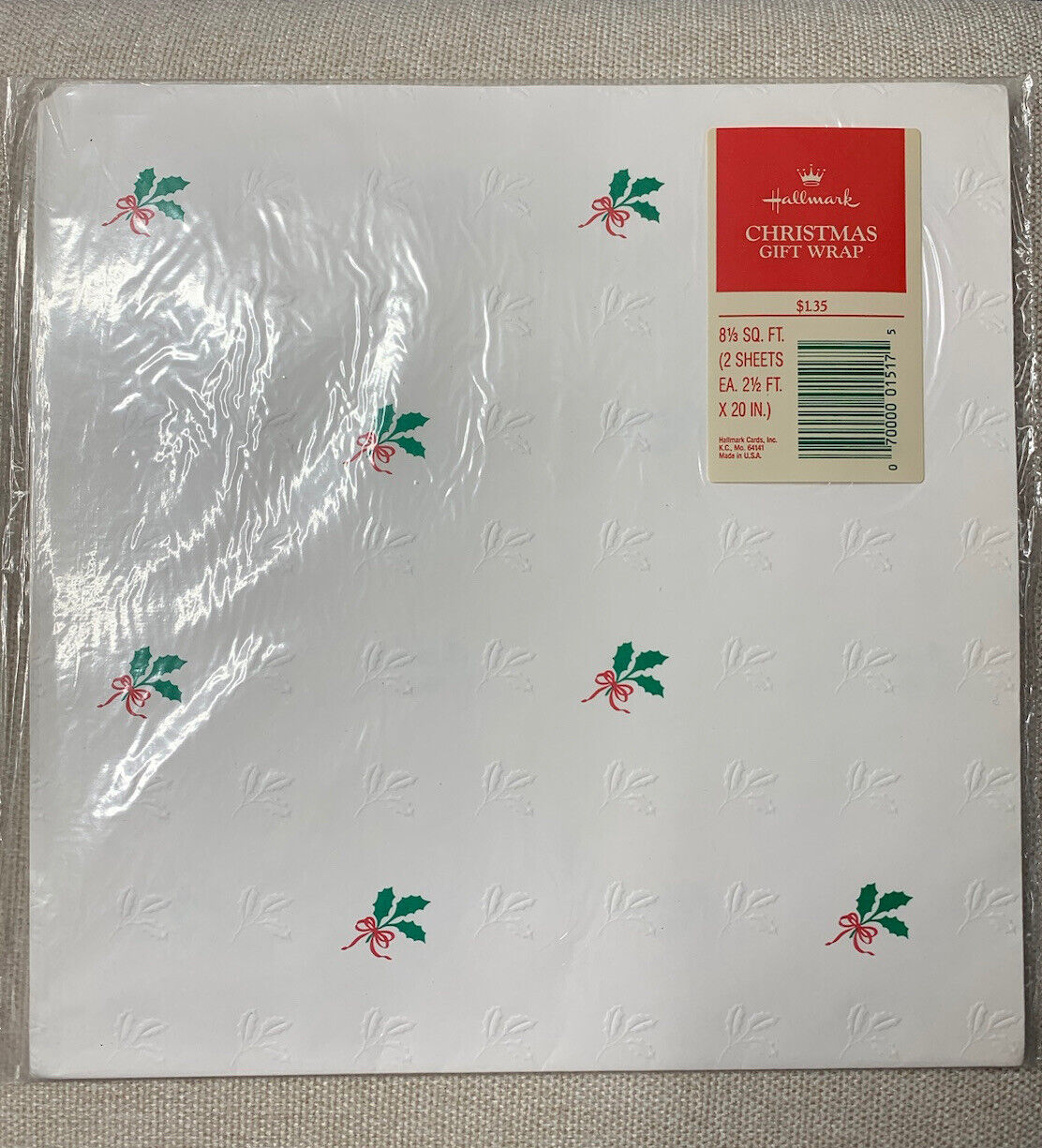 Vintage Hallmark Gift Wrap Christmas Holiday White Mistletoe 2 Sheets 8 1/3Sq Ft