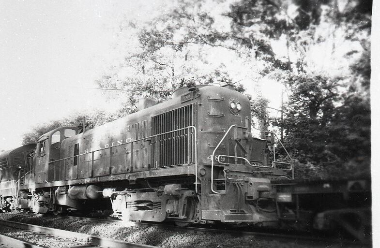 RDG reading railroad RS-3 489 wreck mounted negative