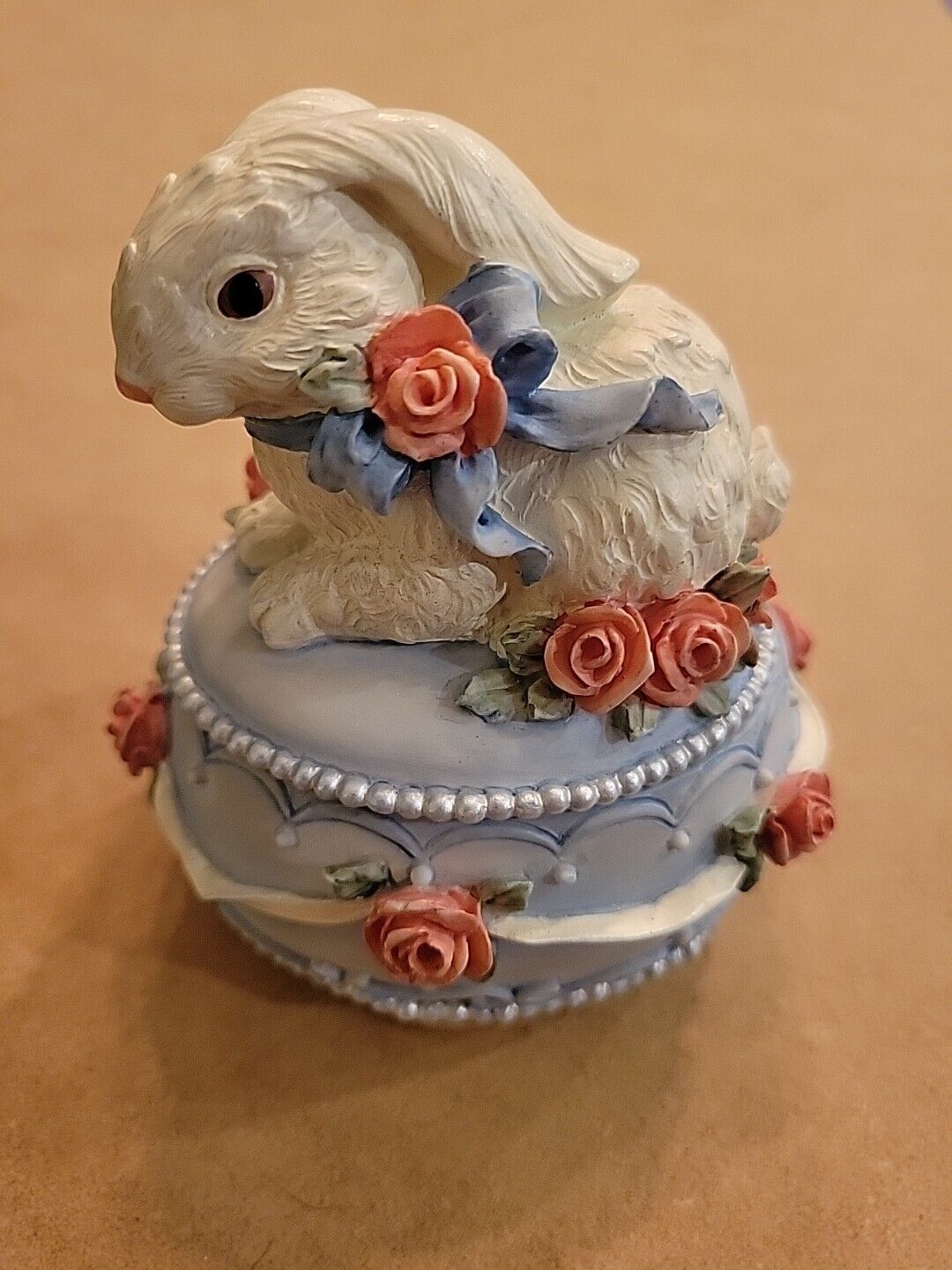 Heritage House Melodies County Fair Collection Music Trinket Box Bunny Handcraft